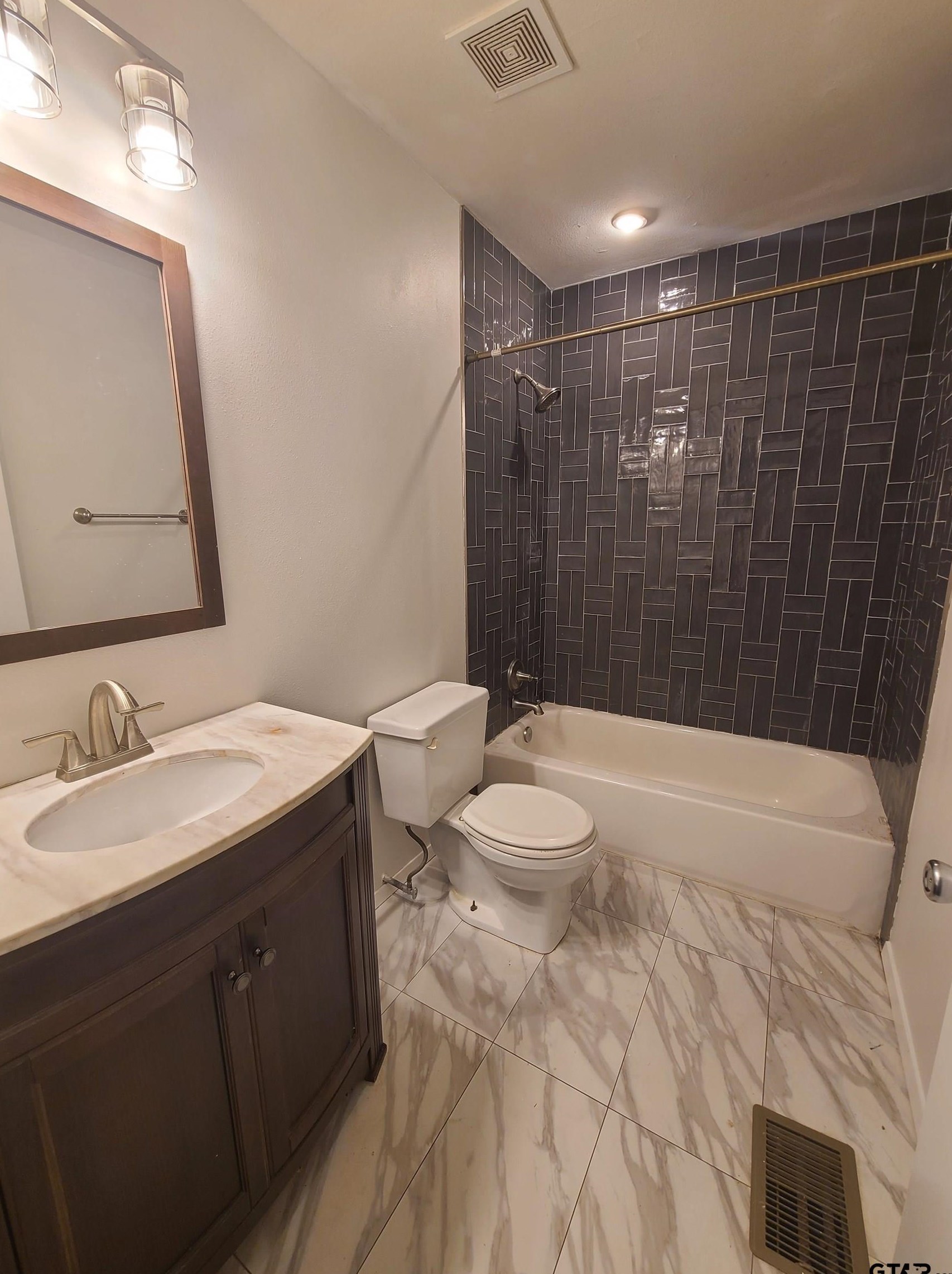 3017 Jan Ave, Tyler TX  75701-8012 exterior