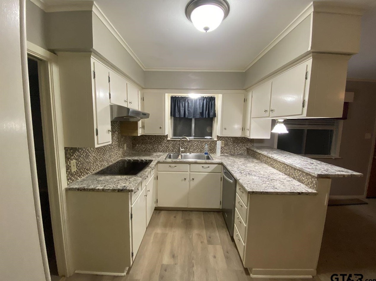 3148 Rosemary Ln, Tyler TX  75701-7447 exterior