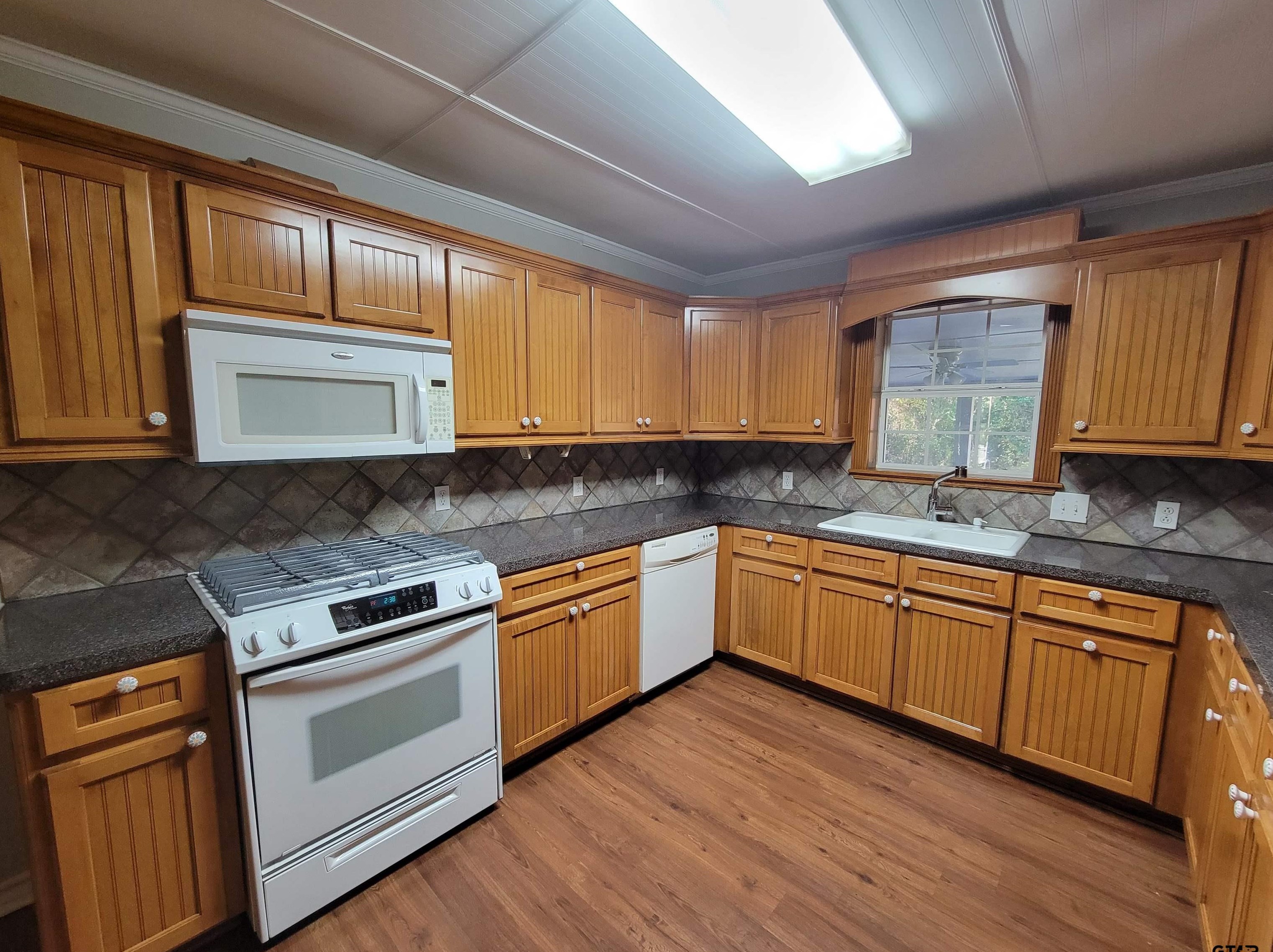 2936 Tanglewood Dr, Tyler TX  75701-5014 exterior