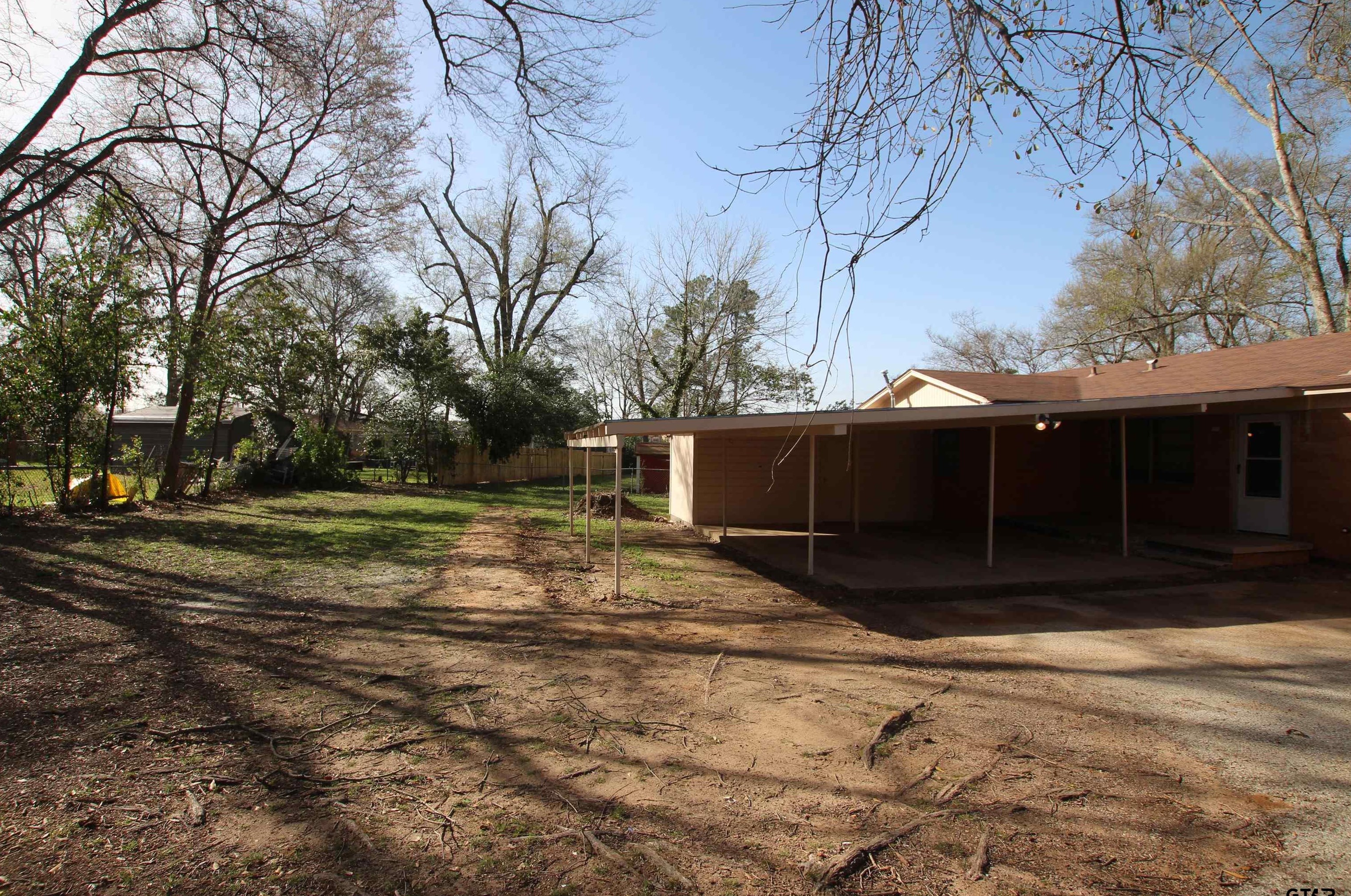 1505 Charlotte Dr, Tyler TX  75702-2620 exterior