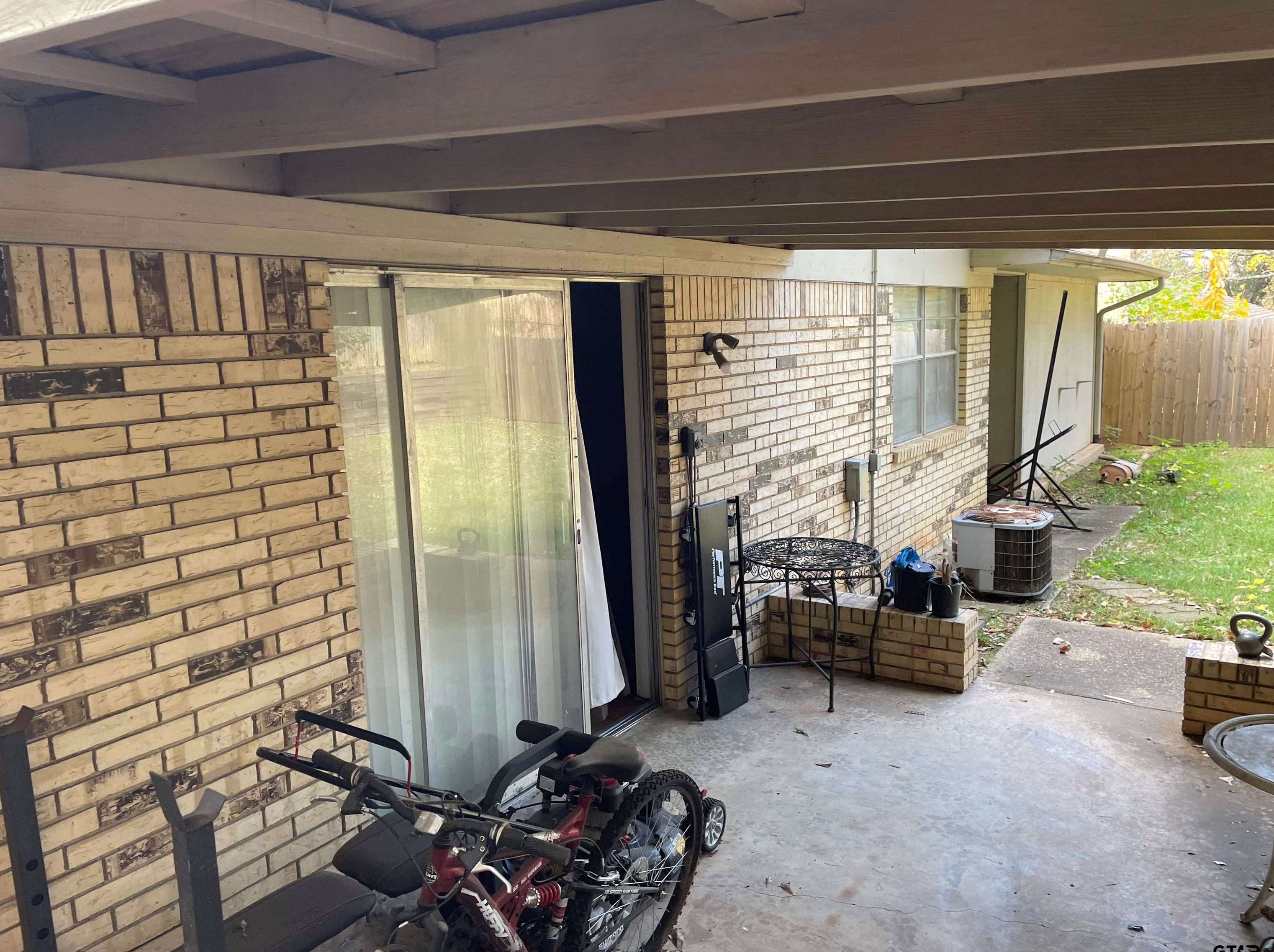 2500 Terilinga Dr, Tyler TX  75701-7321 exterior