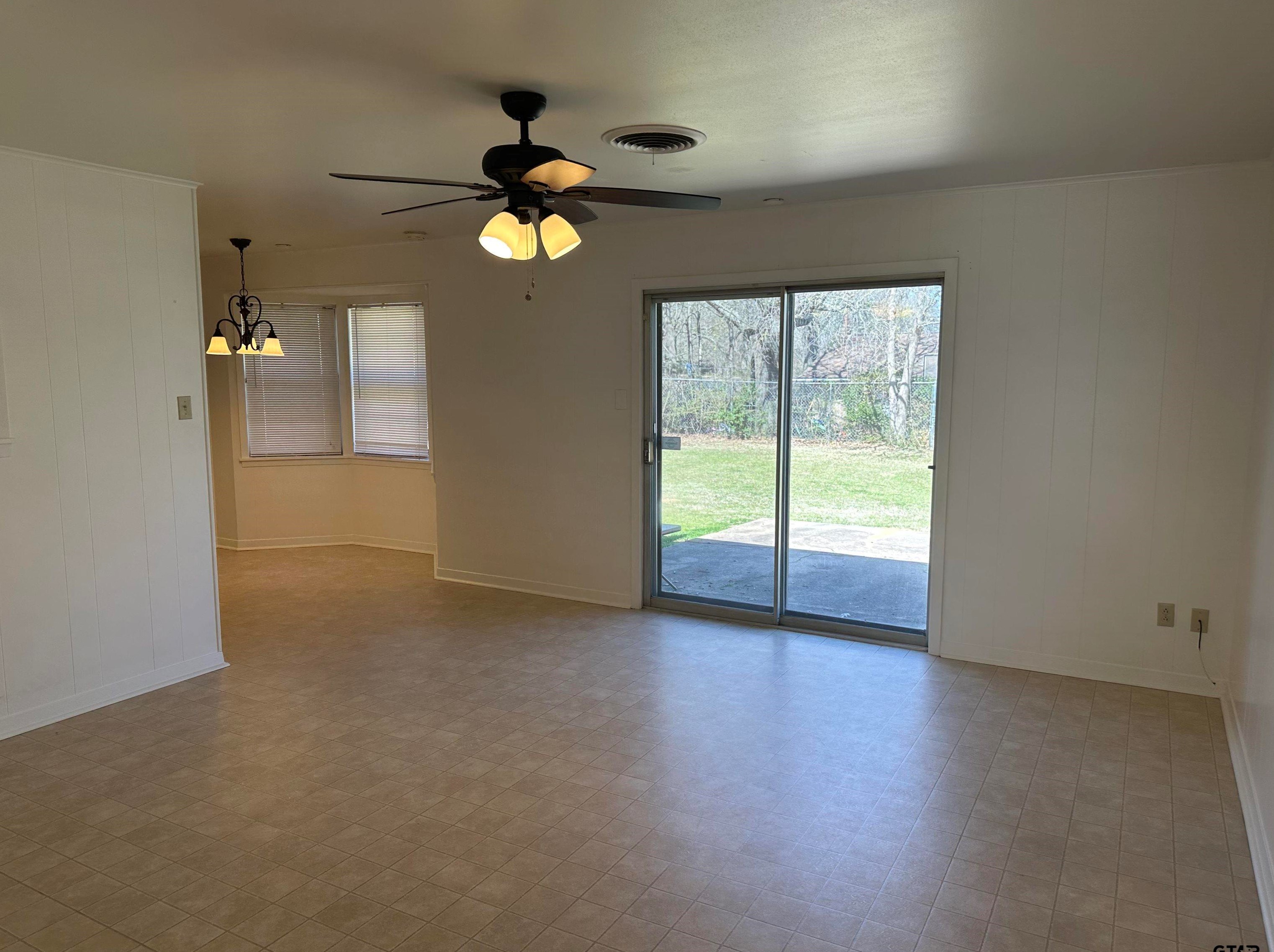 2028 Sampson Dr, Tyler TX  75701-4835 exterior
