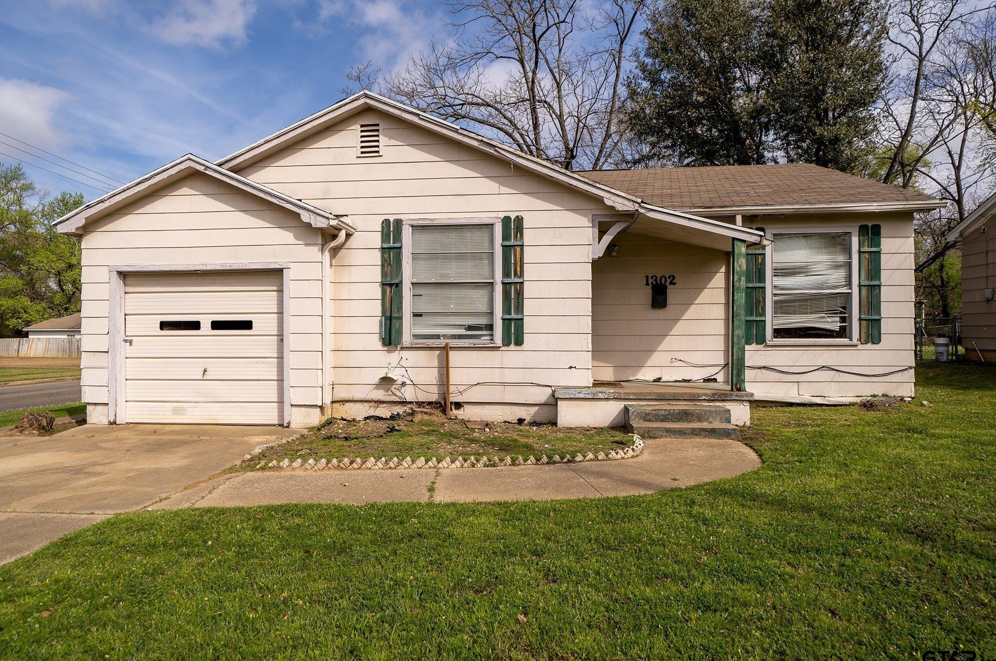 1302 Dawson St, Tyler, TX 75701-2221