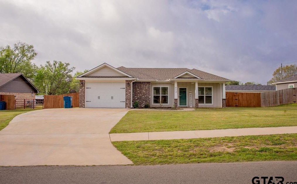 412 South St, Hide A Way, TX 75771-6226