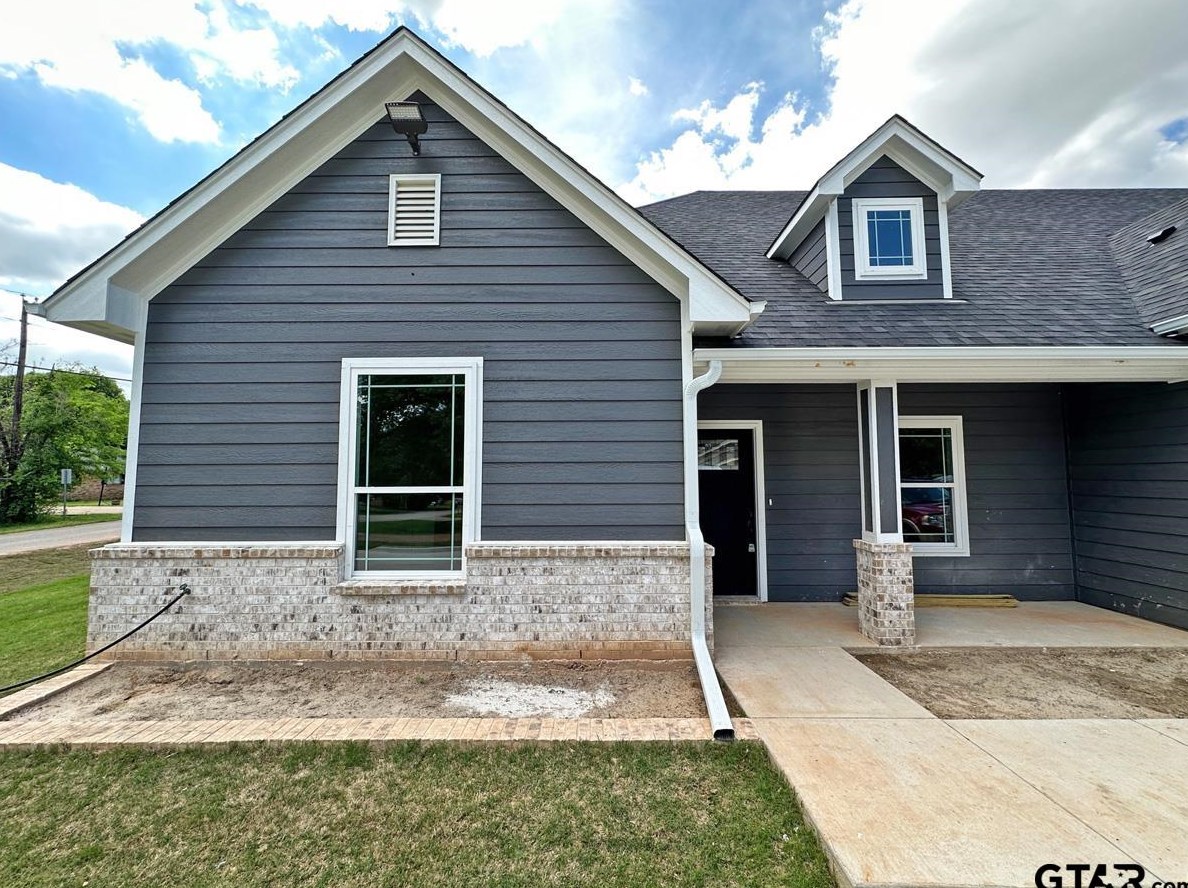 308 Shahan St #a, Whitehouse, TX 75791