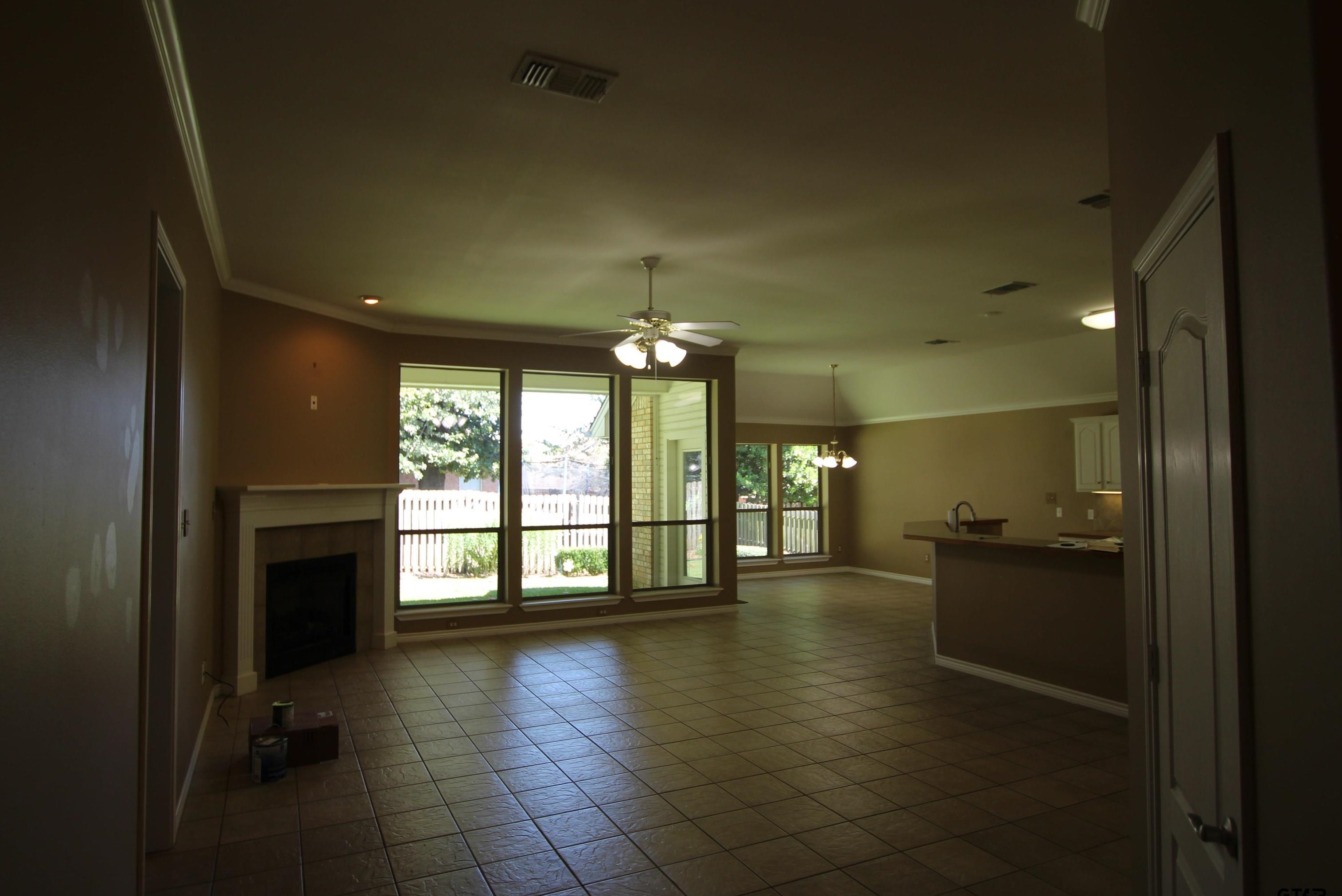 5716 Thomas Nelson Dr, Tyler TX  75707-6141 exterior