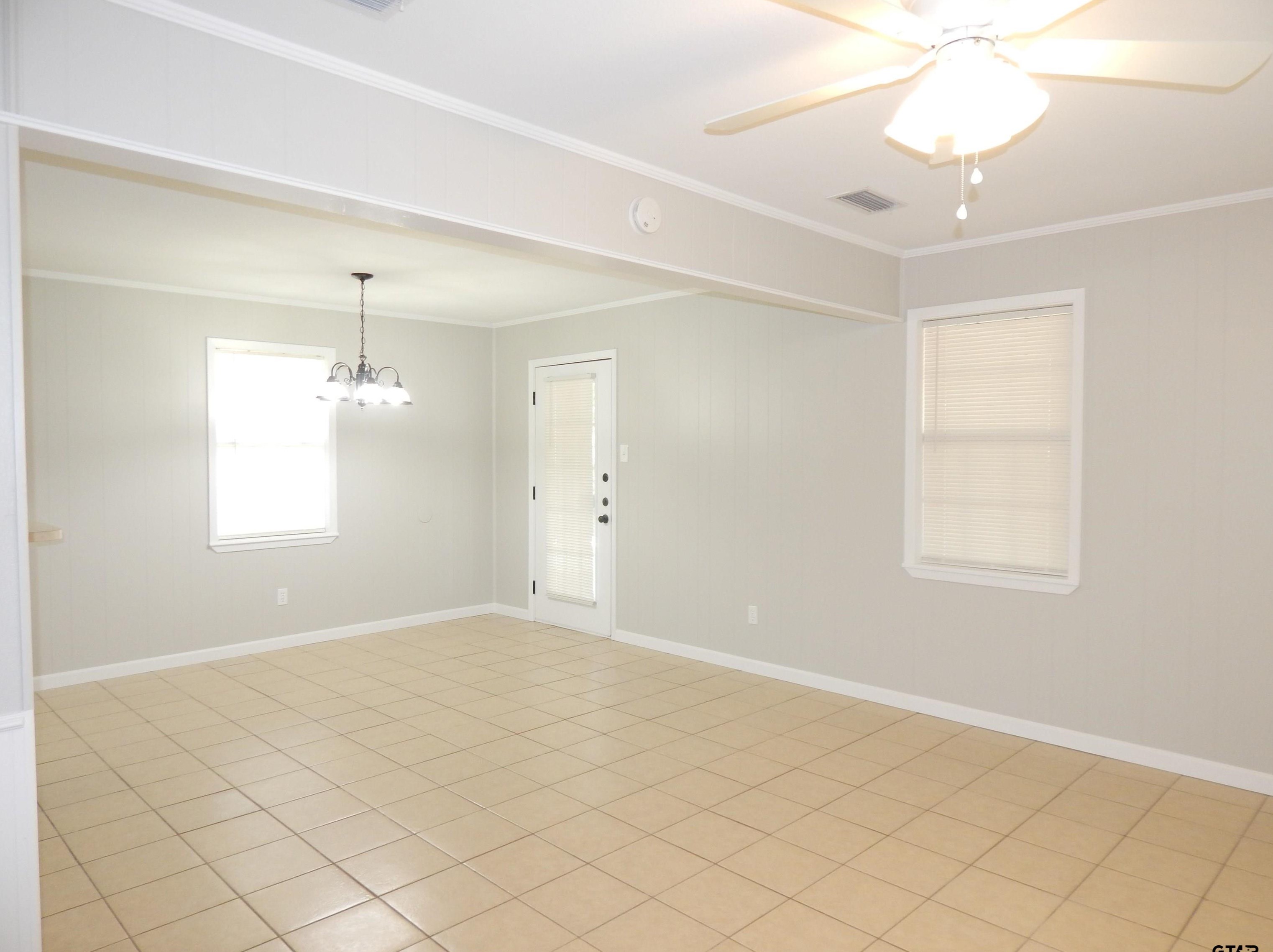 10568 Twin Oaks Dr, Tyler TX  75707-3449 exterior