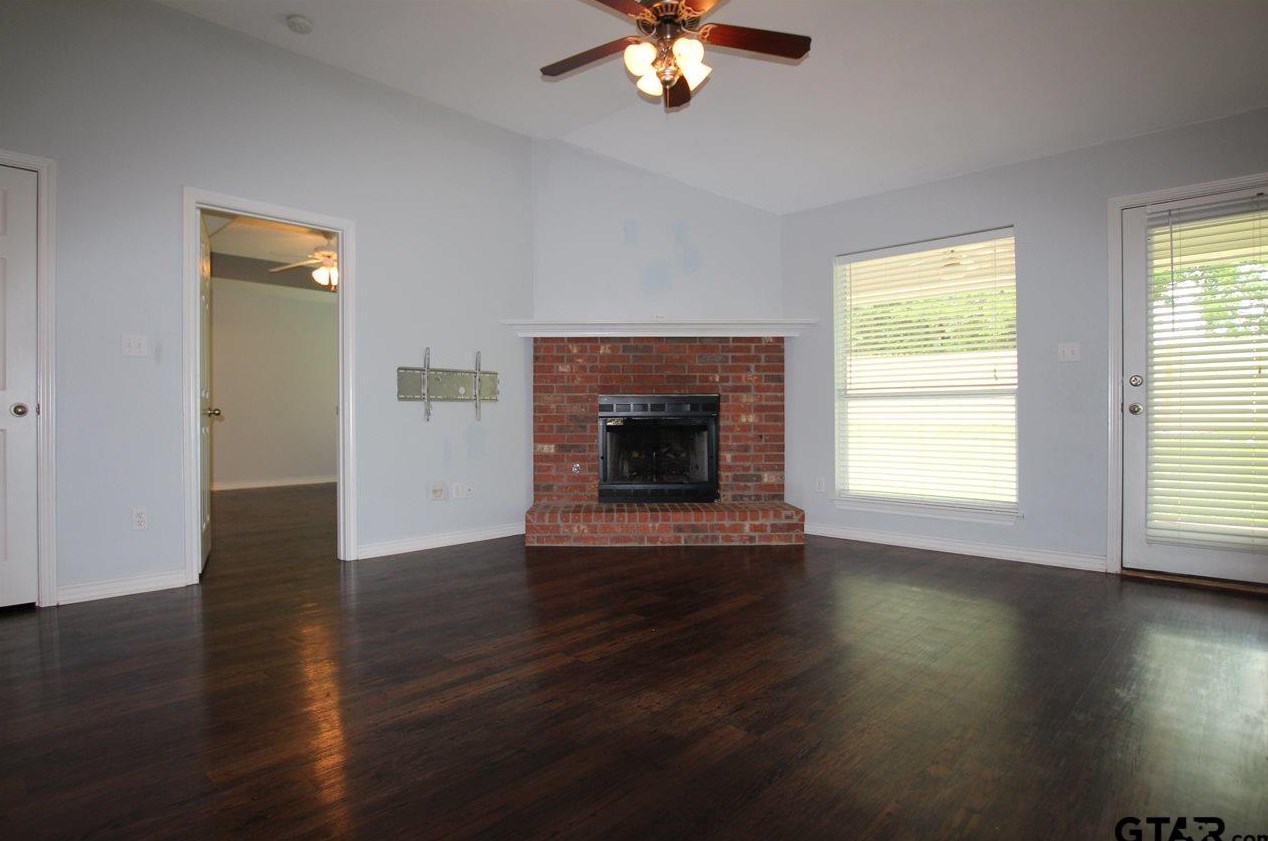 19930 Bluegrass Cir, Flint, TX 75762