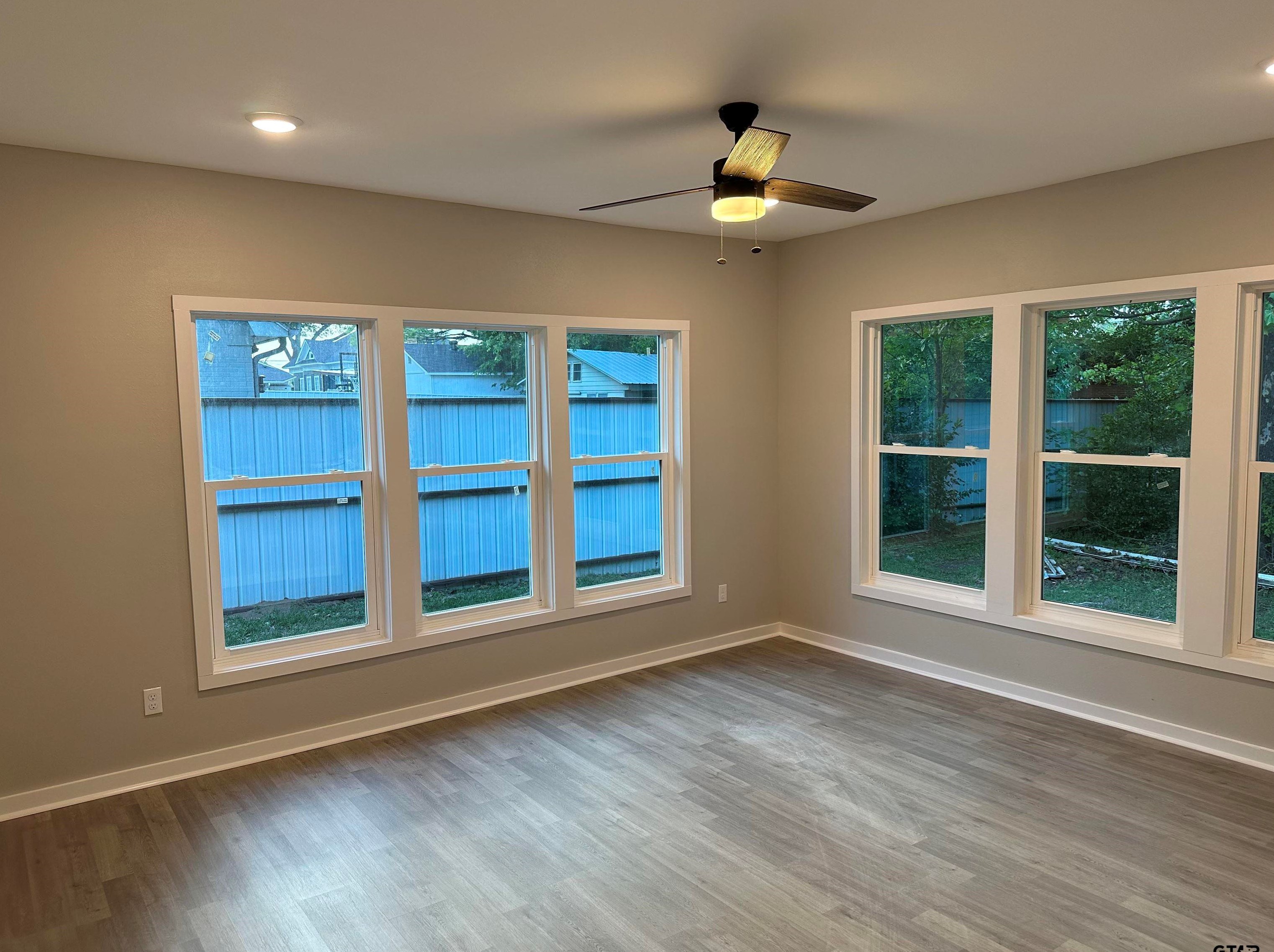 1610 Elm St, Tyler TX  75702-6241 exterior