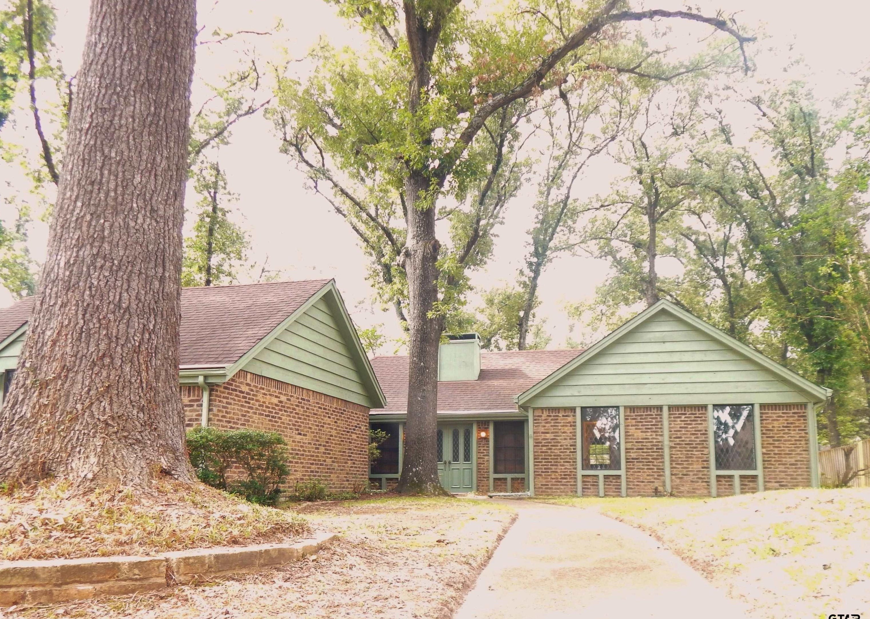 1206 Hampton Ln, Tyler, TX 75701