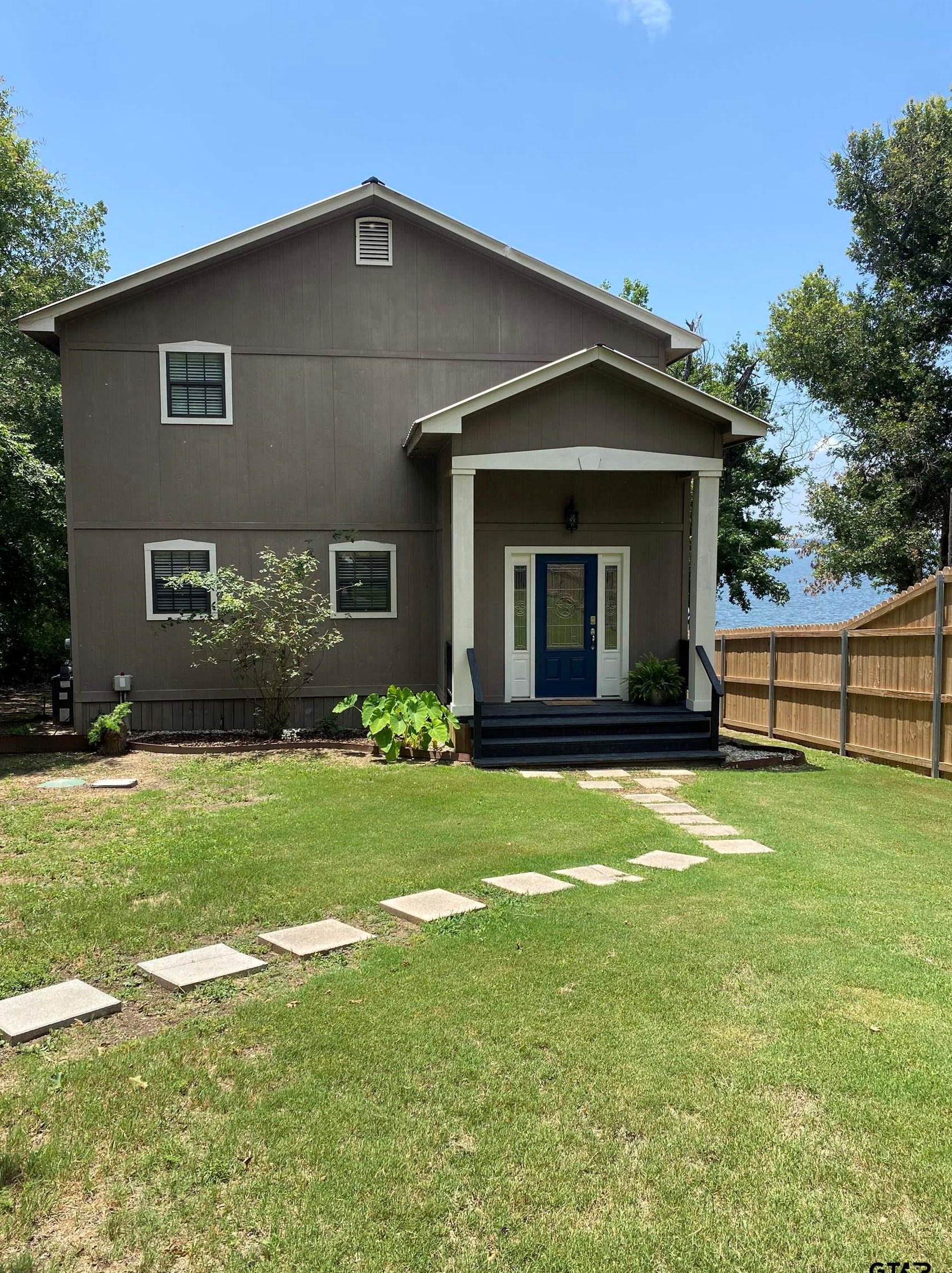 17142 Lakeview Dr, Flint, TX 75762