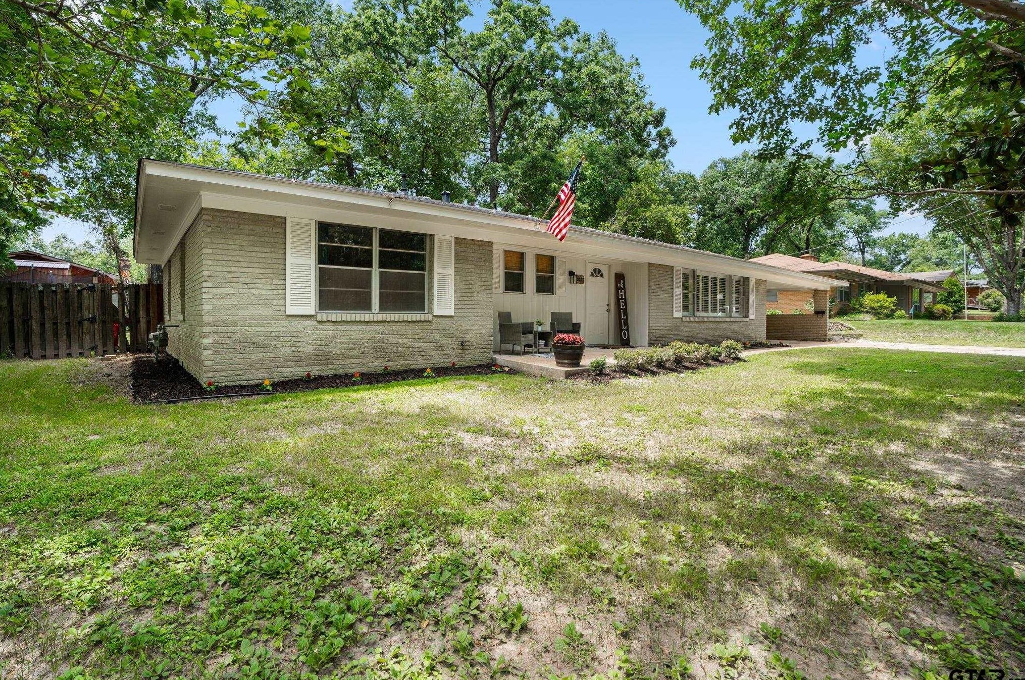 3225 Timberlane Dr, Tyler, TX 75701-6135