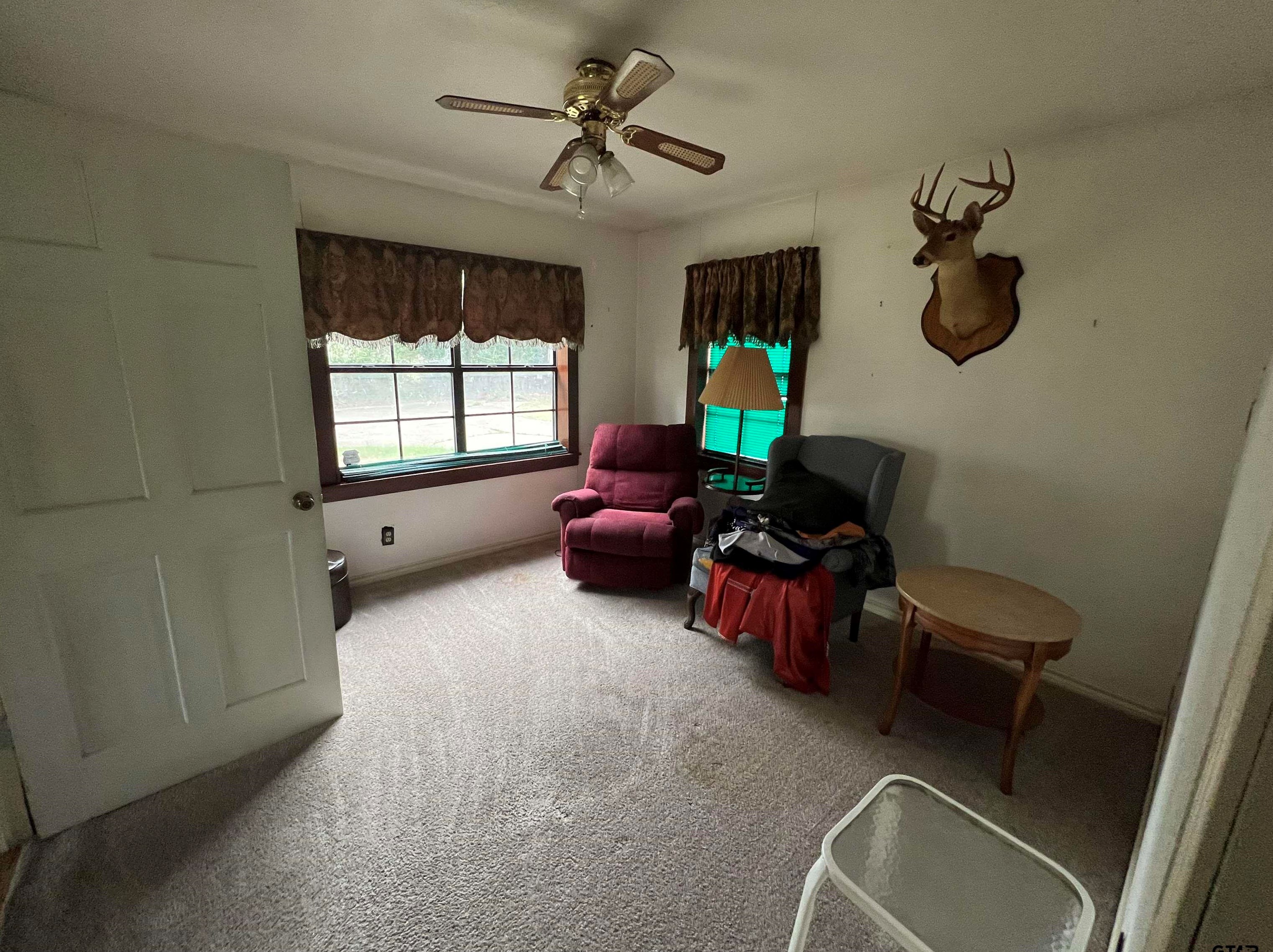 2905 Wilhurt Ave, Dallas TX 75216-6515 exterior