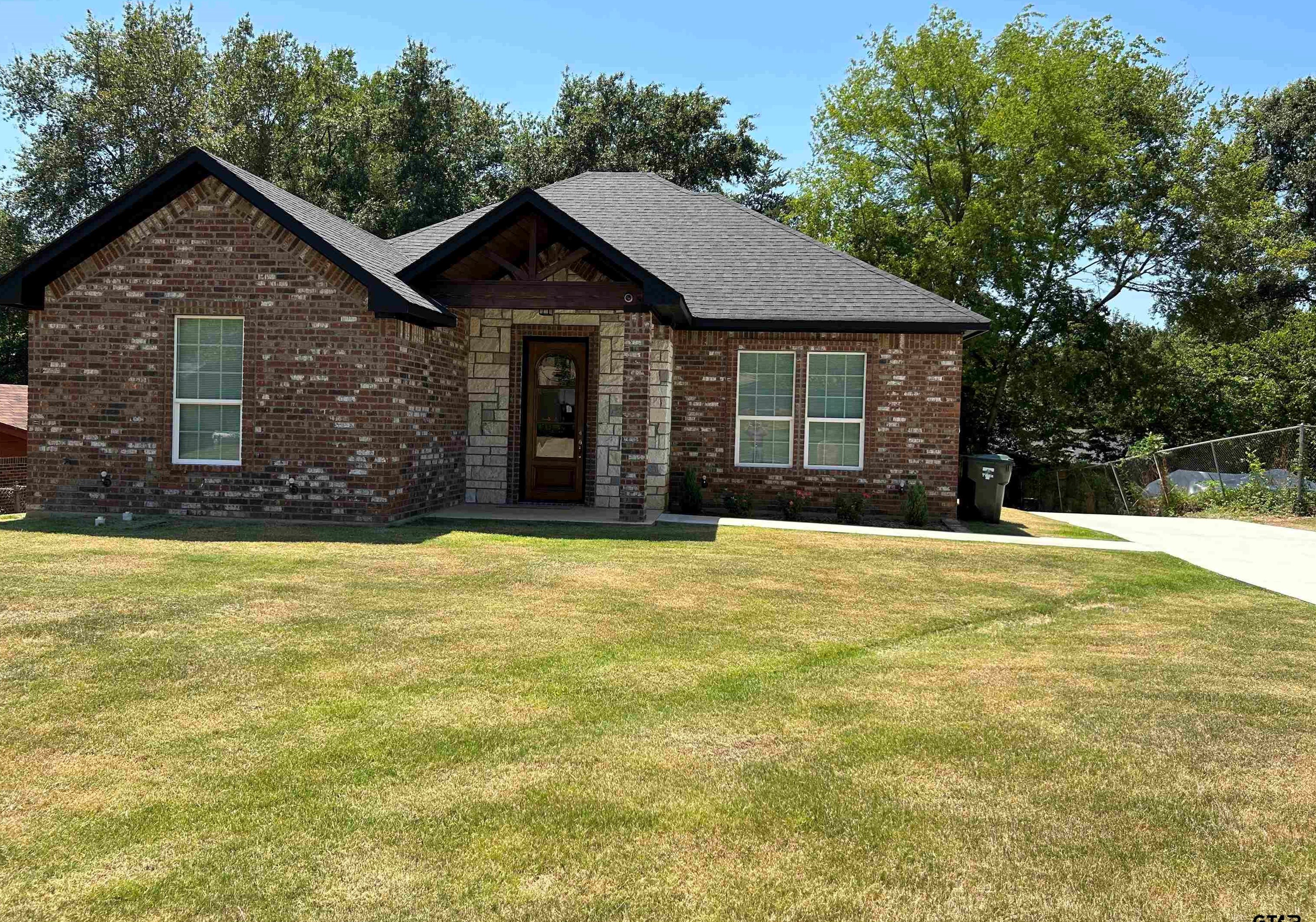 326 Parkdale Dr, Tyler, TX 75702-4858