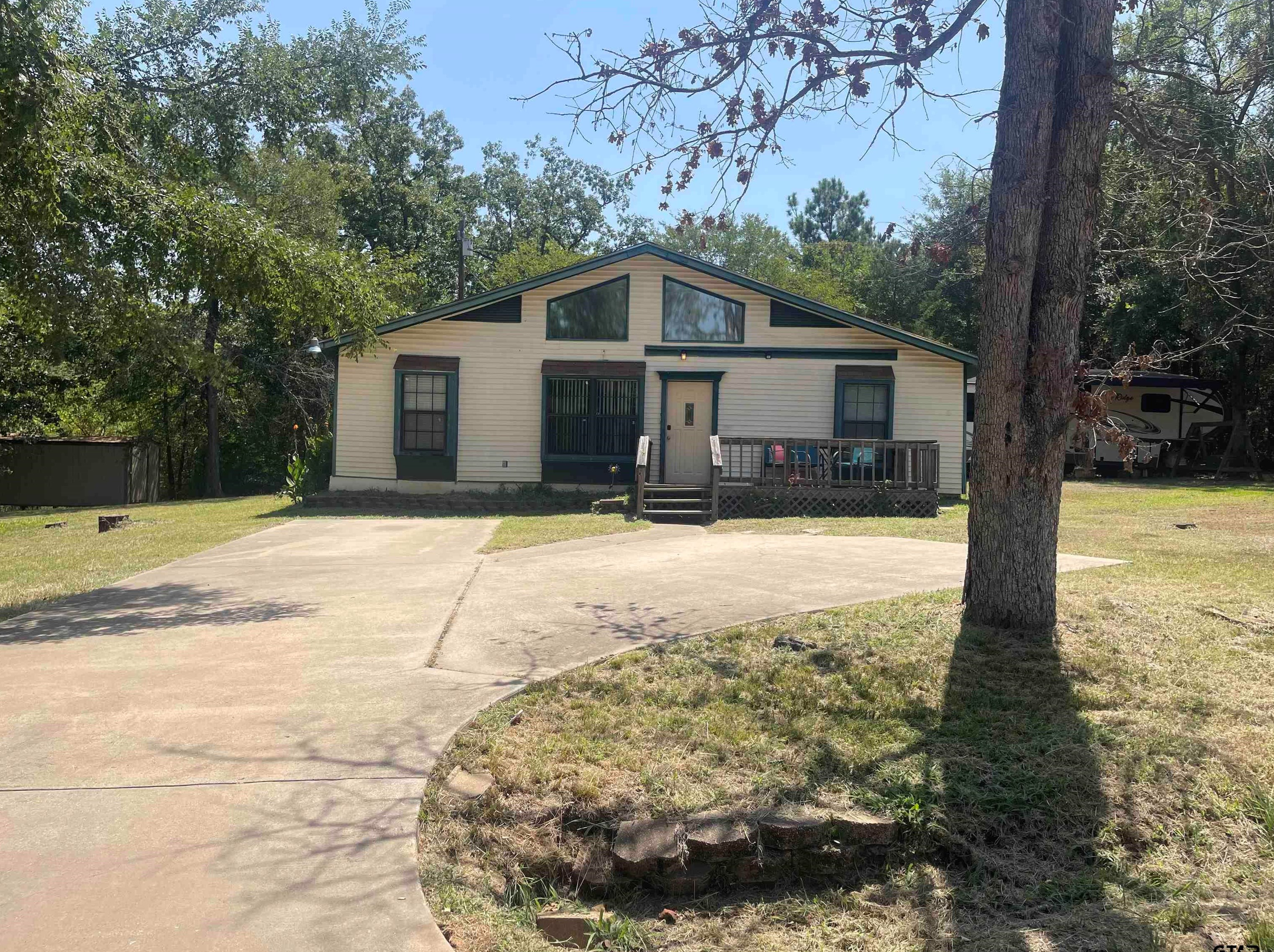 10027 Lakeshore Dr, Tyler, TX 75707-3742