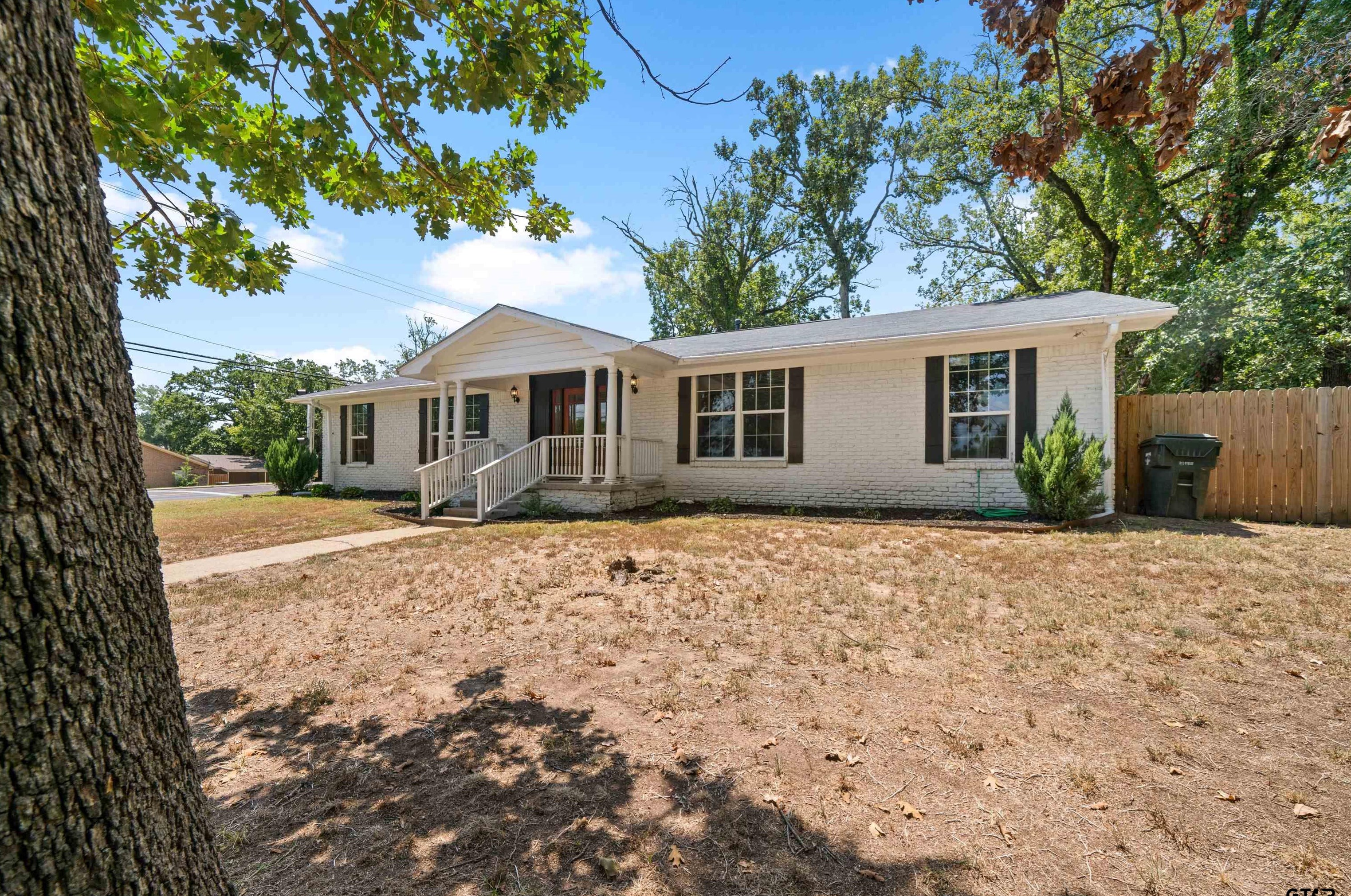 1827 Easy St, Tyler, TX 75703-1610