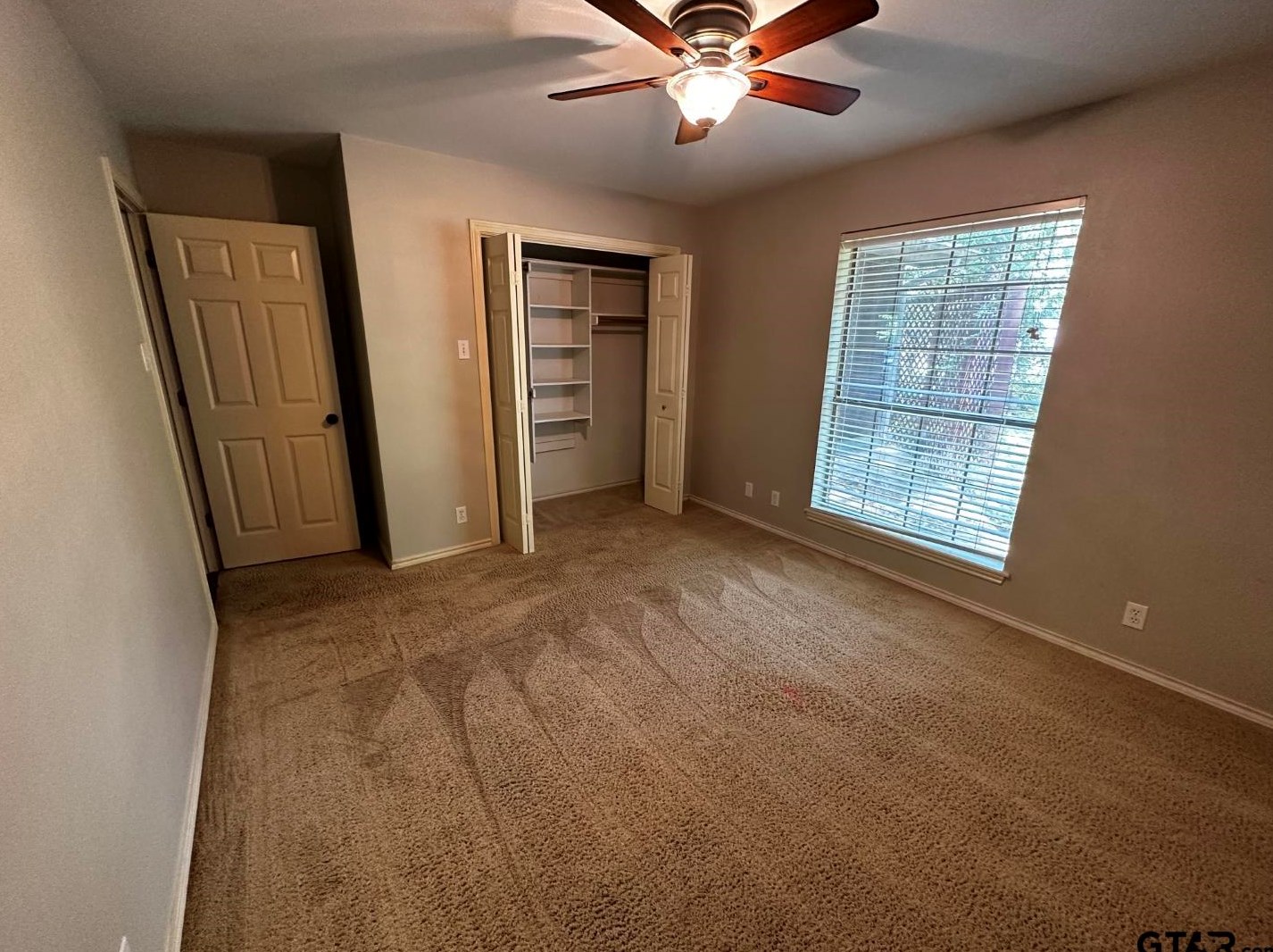18571 Paradise Ln, Flint, TX 75762