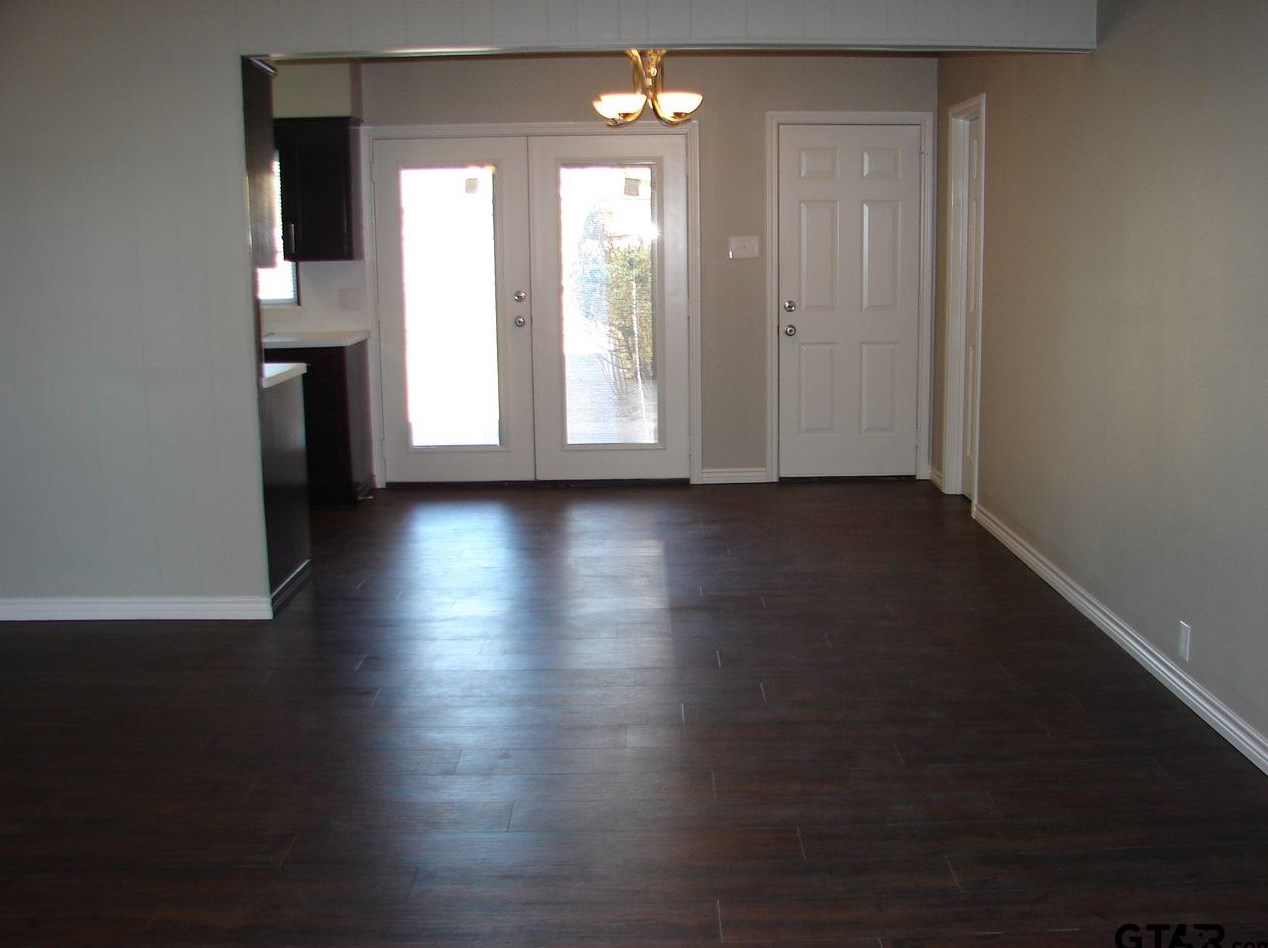 423 Top Hill Dr, Tyler TX  75703-3678 exterior