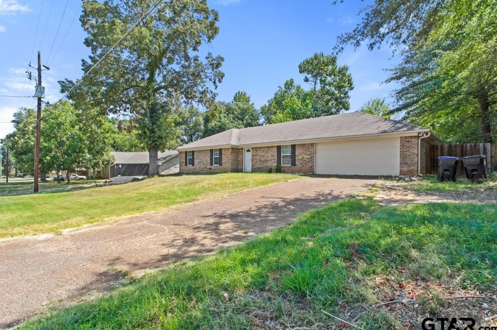 3722 Mark Dr, Longview, TX 75604-1024