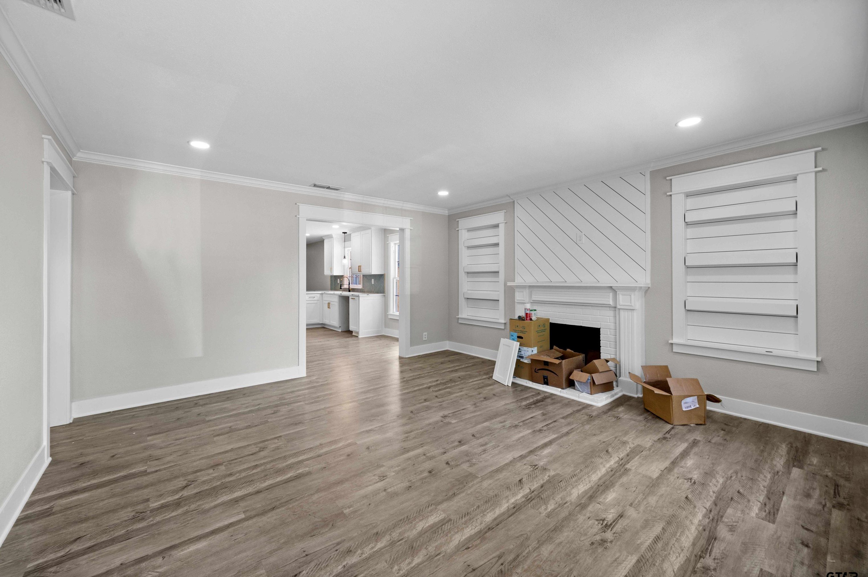 1023 Donnybrook Ave, Tyler TX  75701-1921 exterior