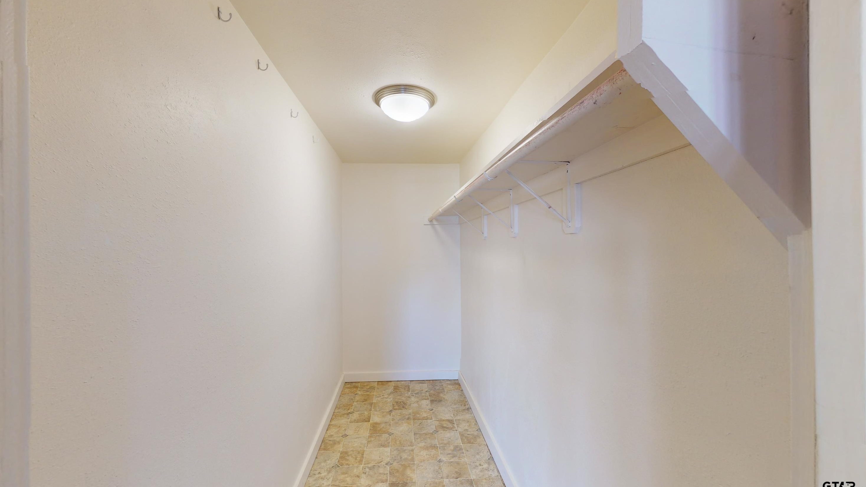 1222 Donnybrook Ave, Tyler TX 75701-3113 exterior