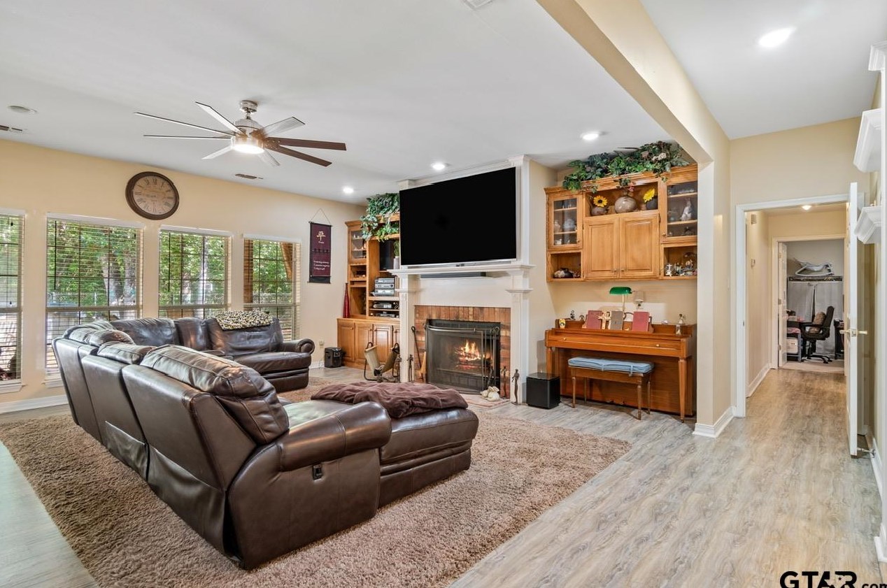 1105 Vz County Road 1116, Fruitvale TX  75127-3465 exterior