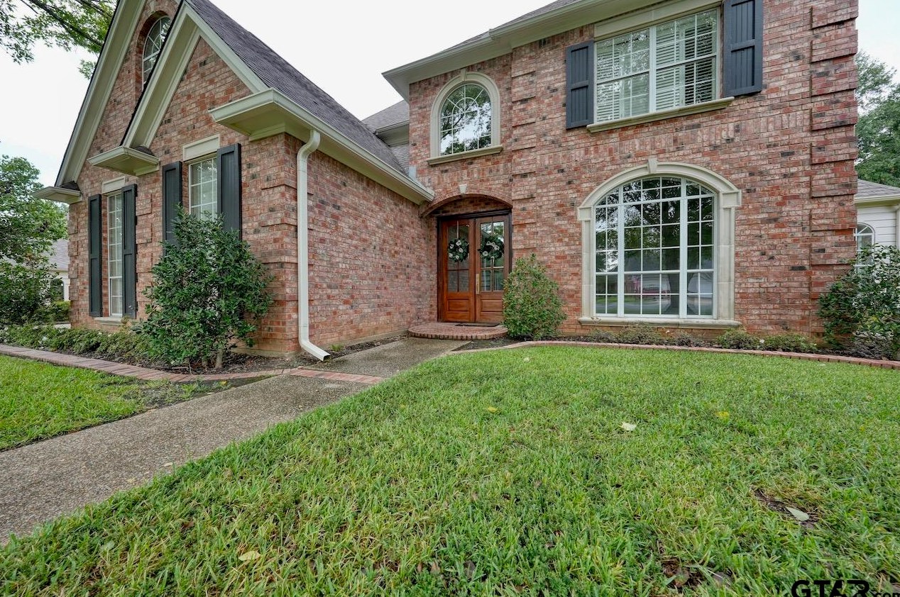 6309 Gleneagles Dr, Tyler, TX 75703-5825
