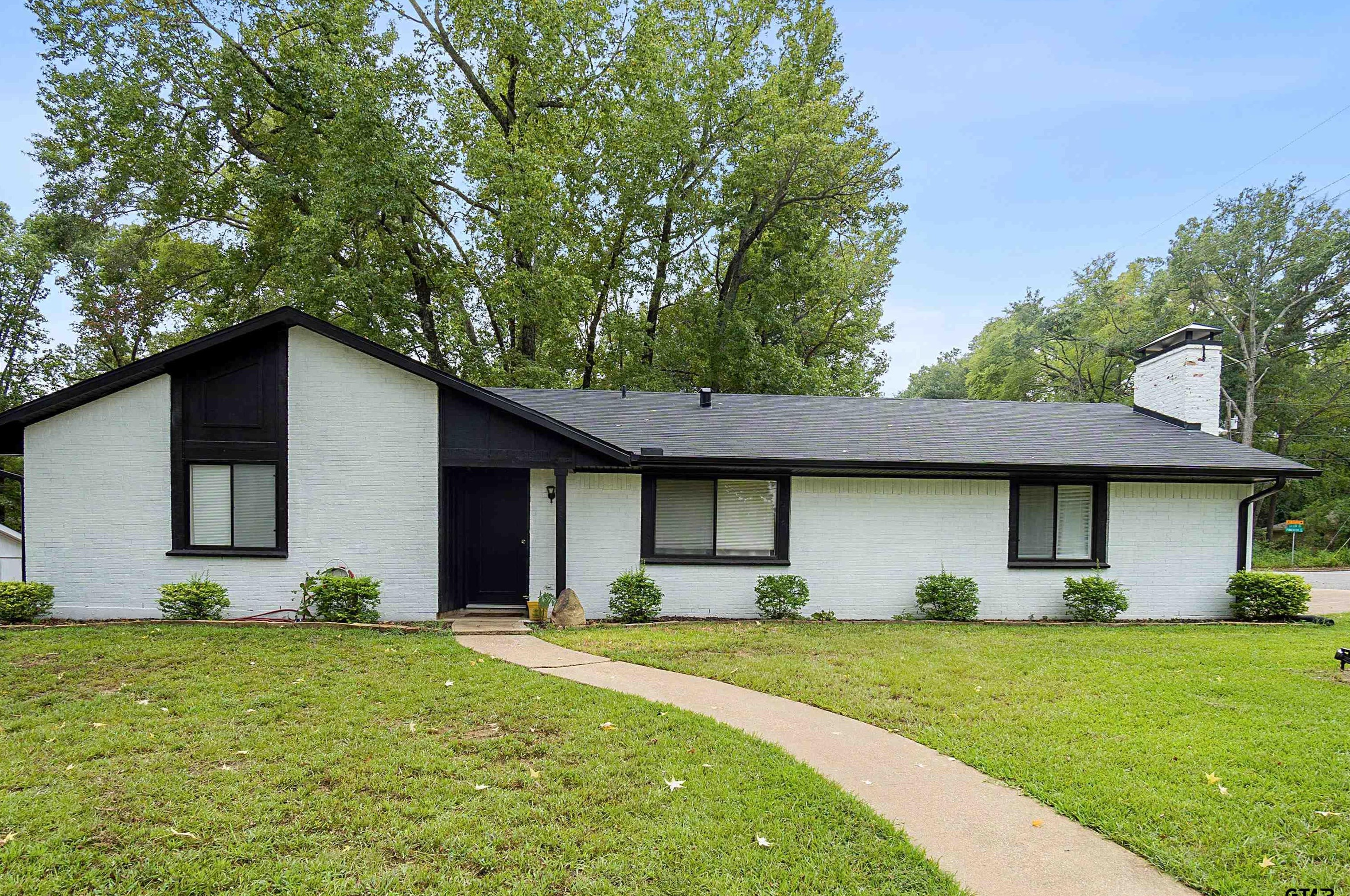 2301 Pinkerton Dr, Tyler, TX 75701-2436
