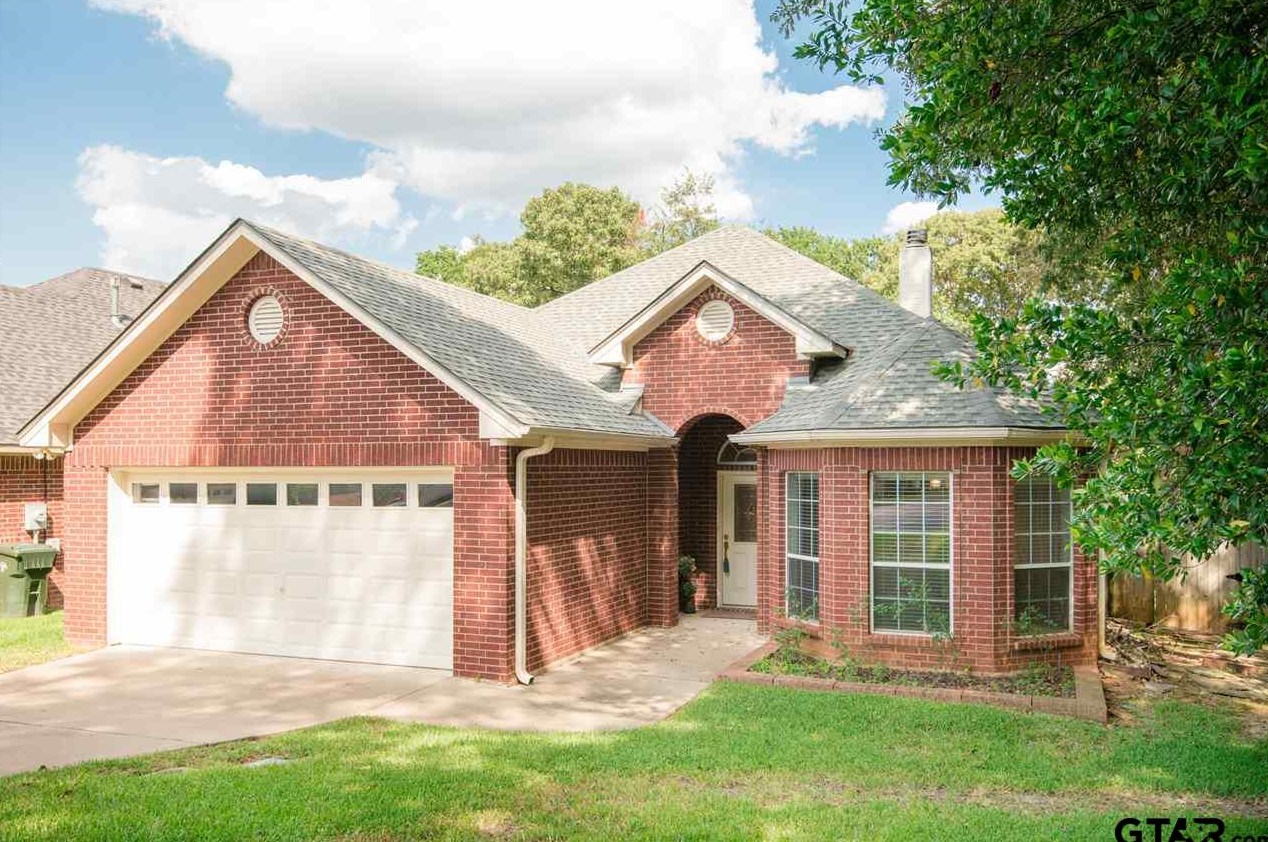 3440 Iberville Dr, Tyler, TX 75701-7613