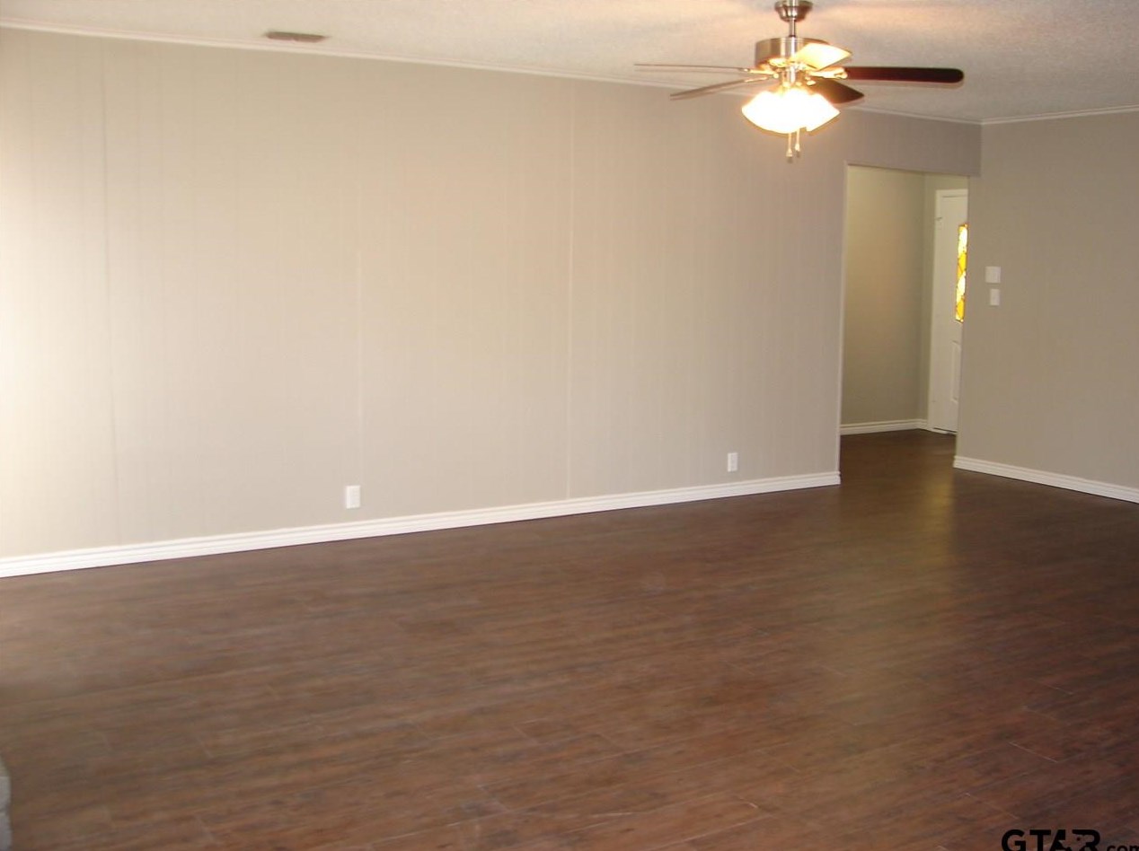 419 Top Hill Dr, Tyler TX  75703-3678 exterior