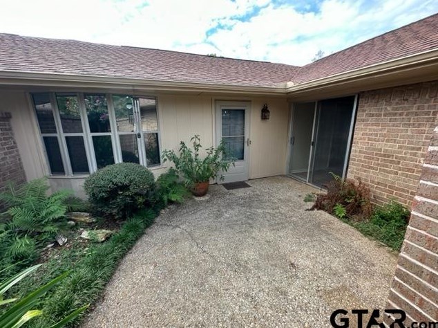 404 Top Hill Dr, Tyler TX  75703-3677 exterior