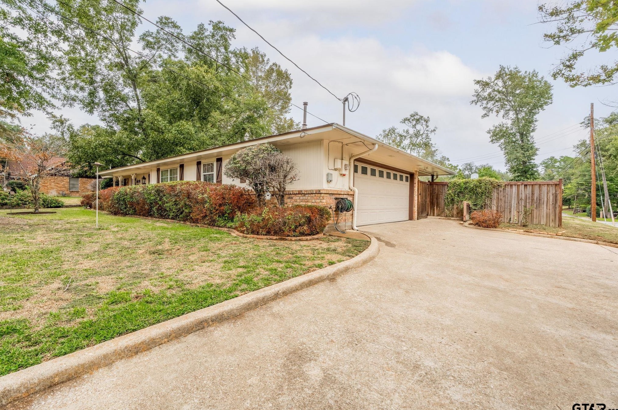 3306 Keaton Ave, Tyler TX 75701-9055 exterior