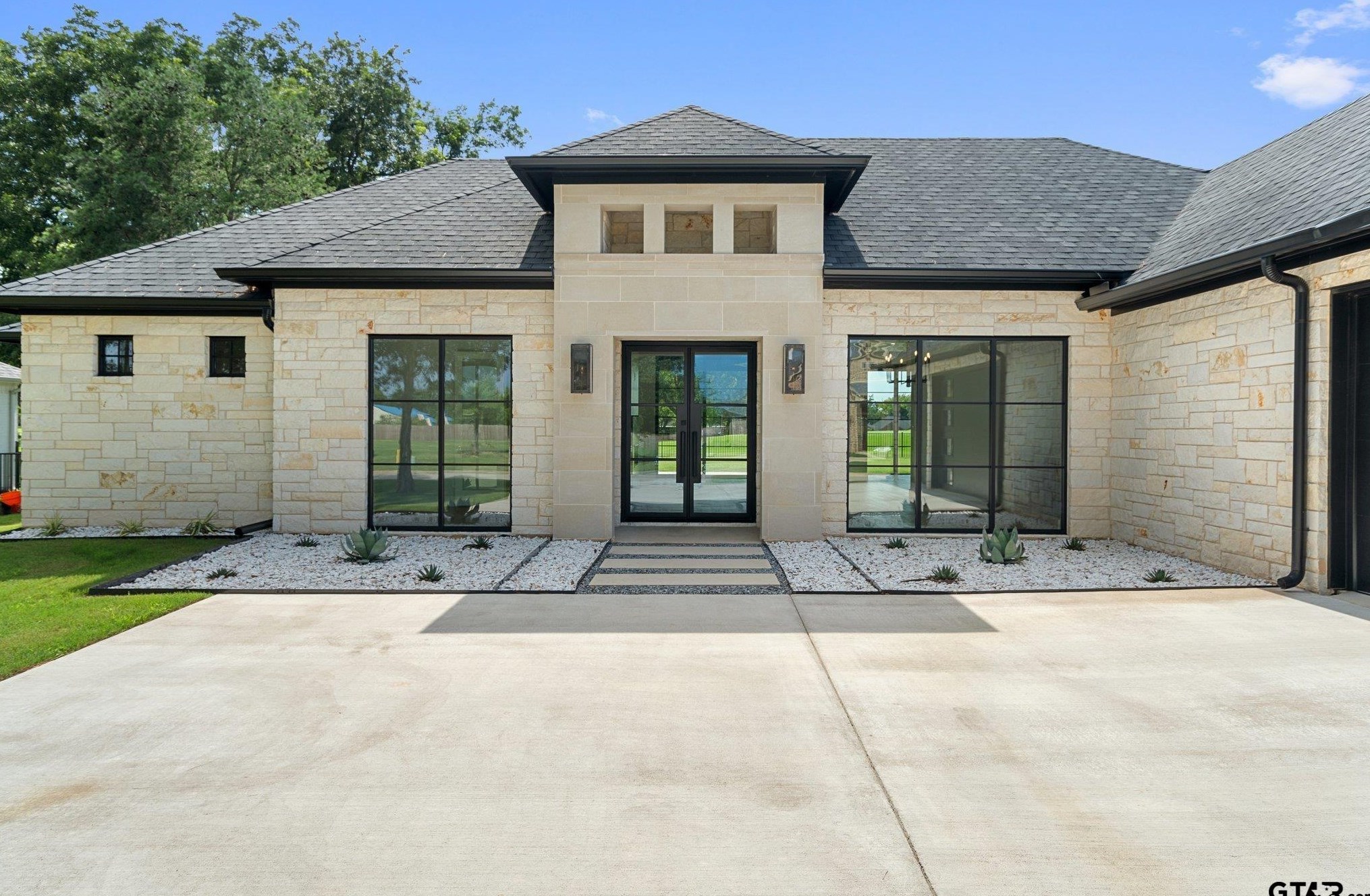94 Ryder Cup Trl, Hide A Way TX  75771-5067 exterior