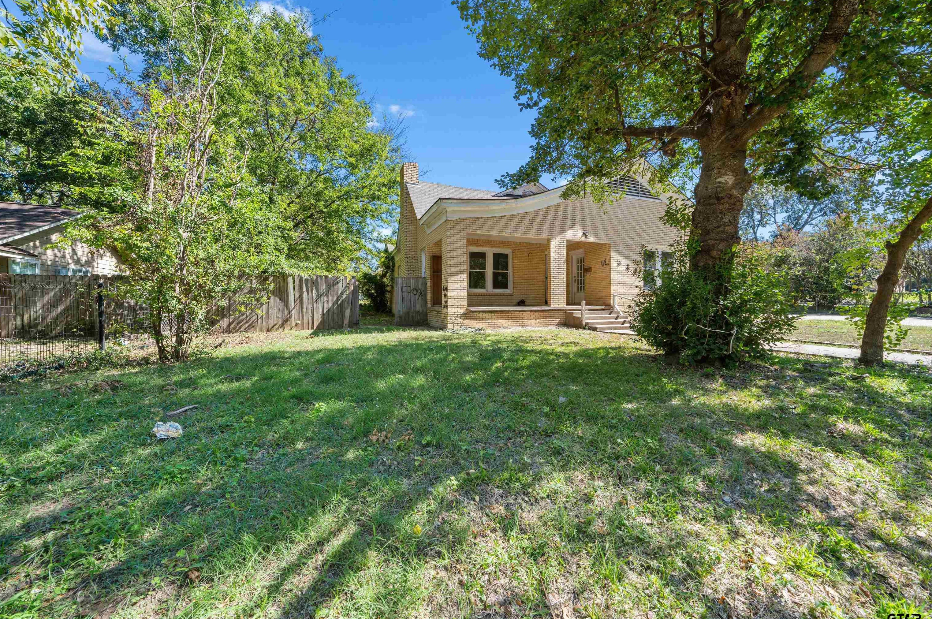 322 Clayton Ave, Tyler, TX 75702-6233