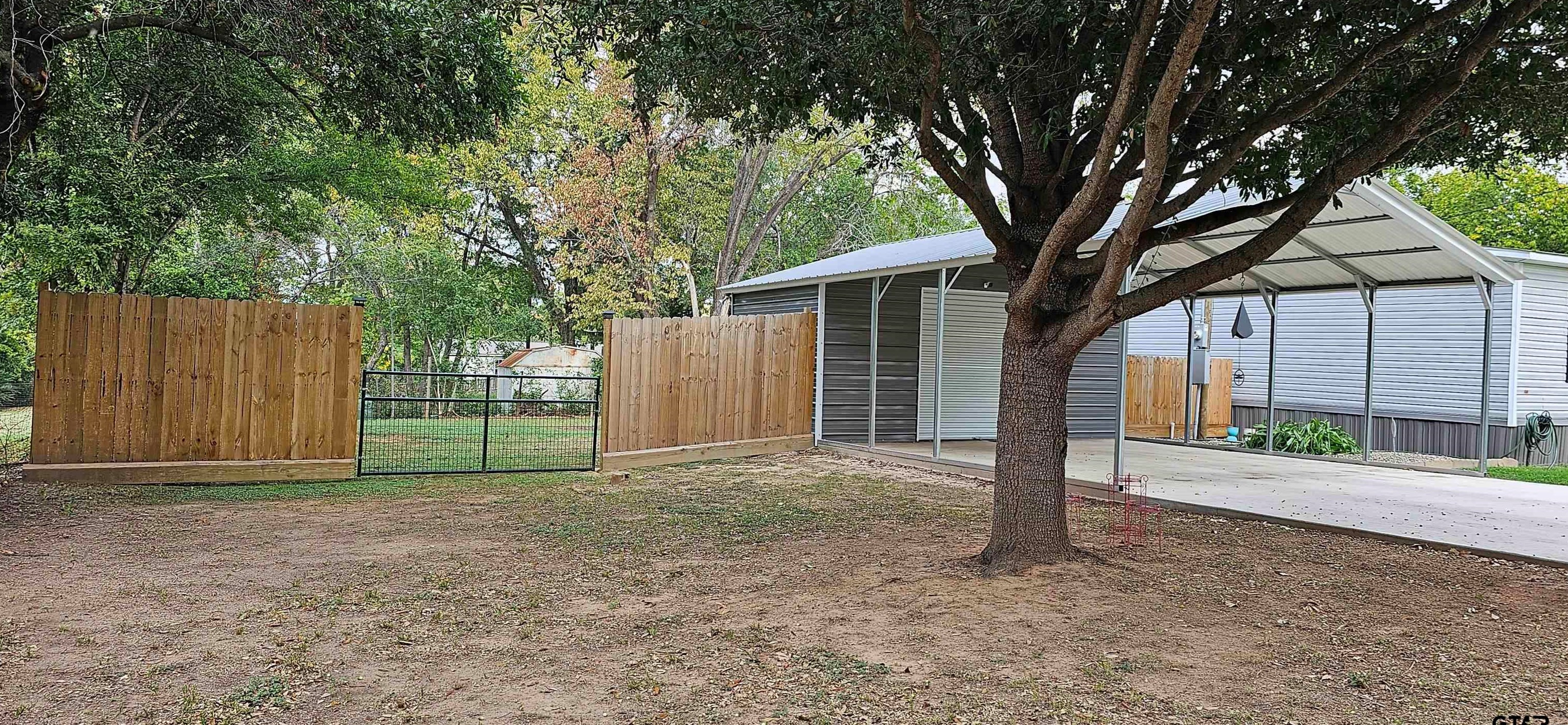 24559 Pecan Dr, Fincastle, TX 75763
