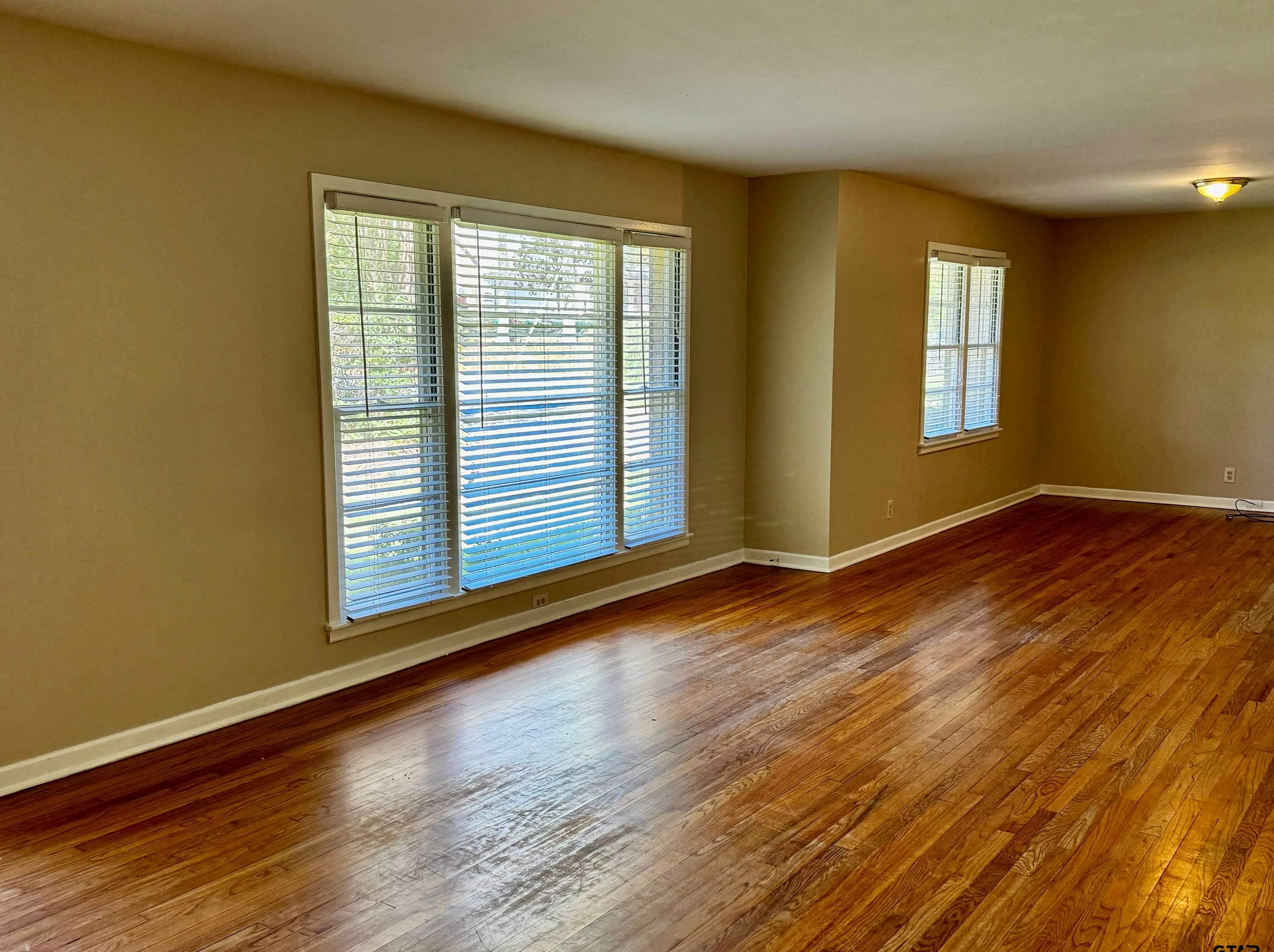 3300 Curtis Dr, Tyler, TX 75701