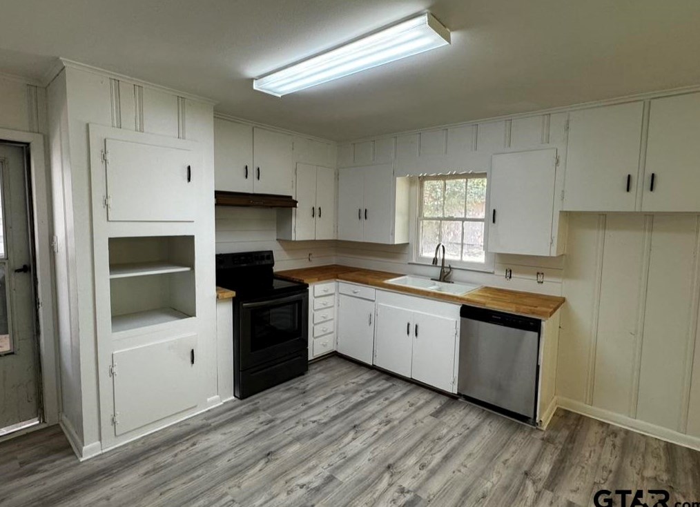 1426 Santa Rosa Dr, Tyler TX  75701-8142 exterior