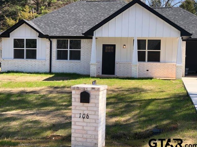 406 Elm St, Leveretts Chapel, TX 75684