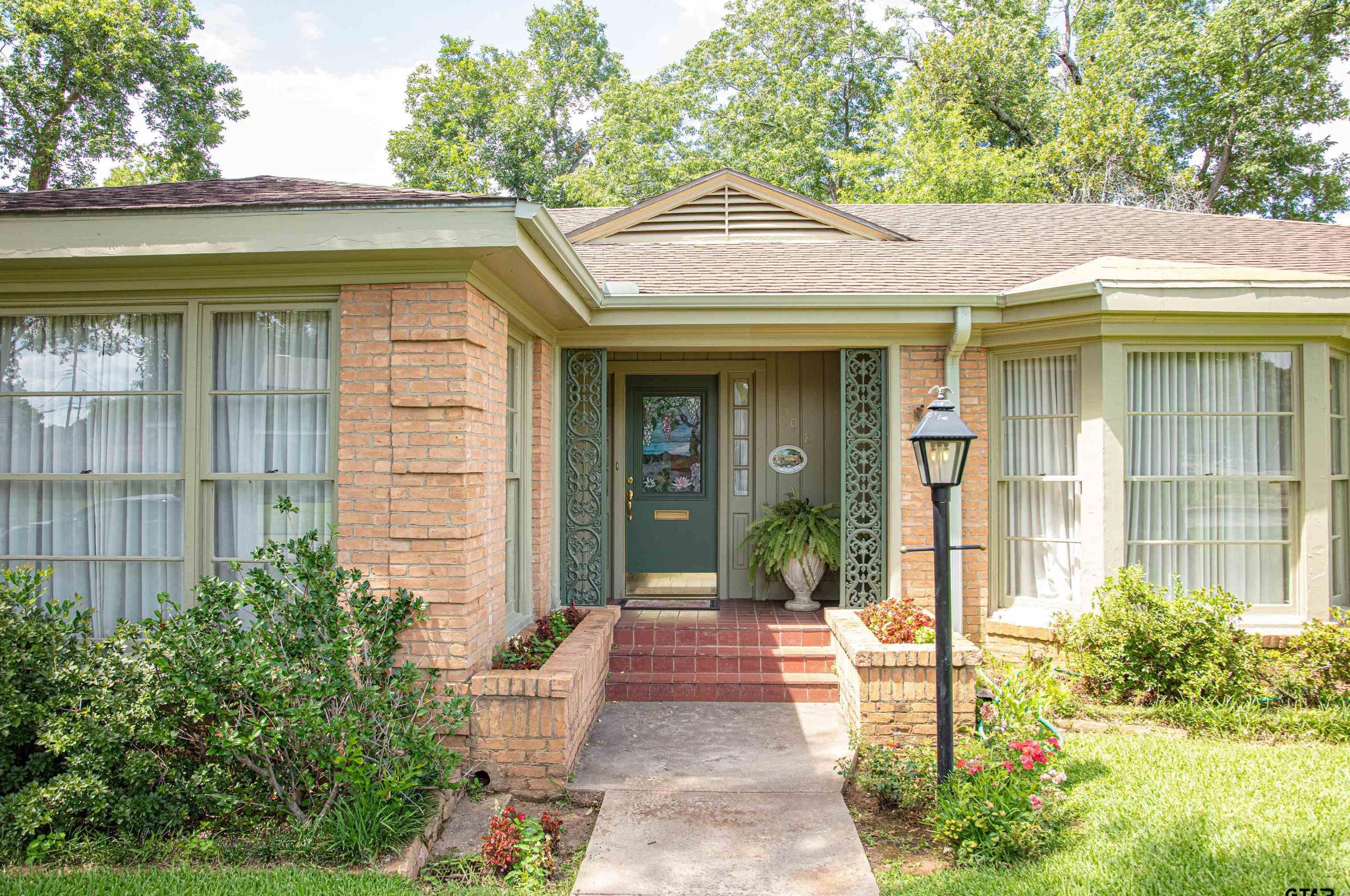 308 3rd St, Tyler, TX 75701-3043