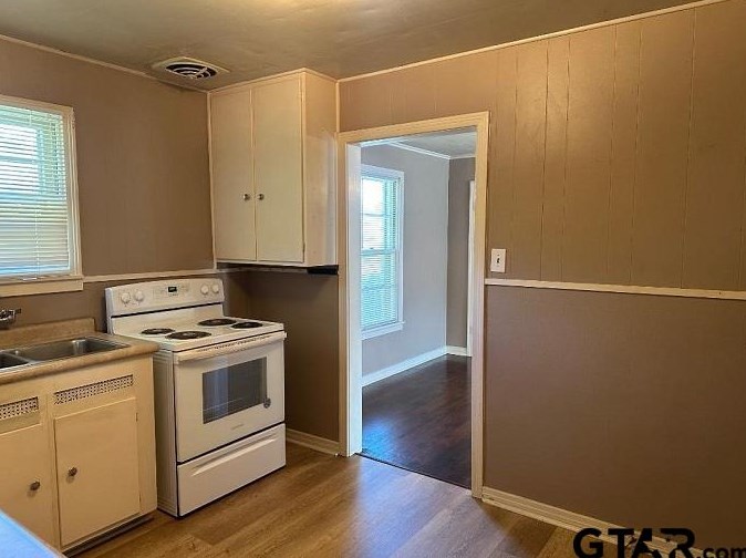 930 8th St, Tyler TX  75701-4405 exterior