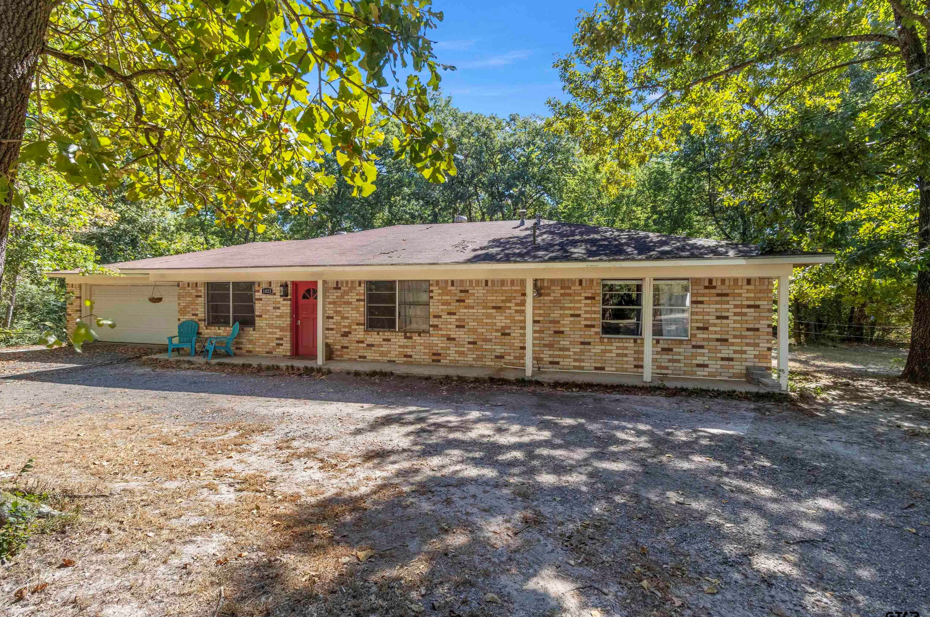 1825 Dee Dee St, Longview, TX 75602