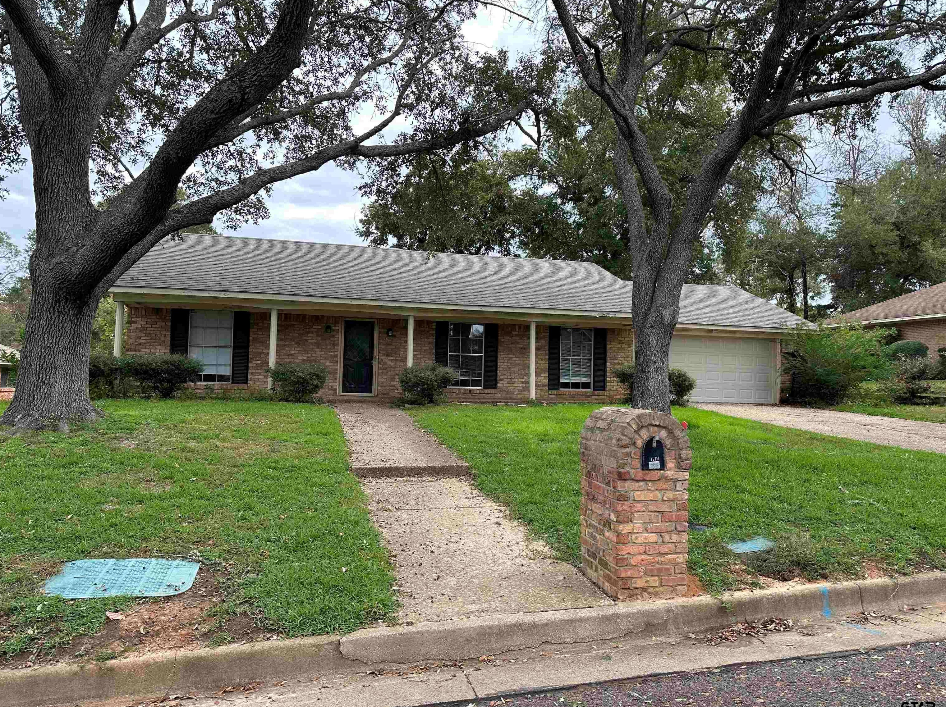 4618 Stratford Dr, Tyler, TX 75703-1532