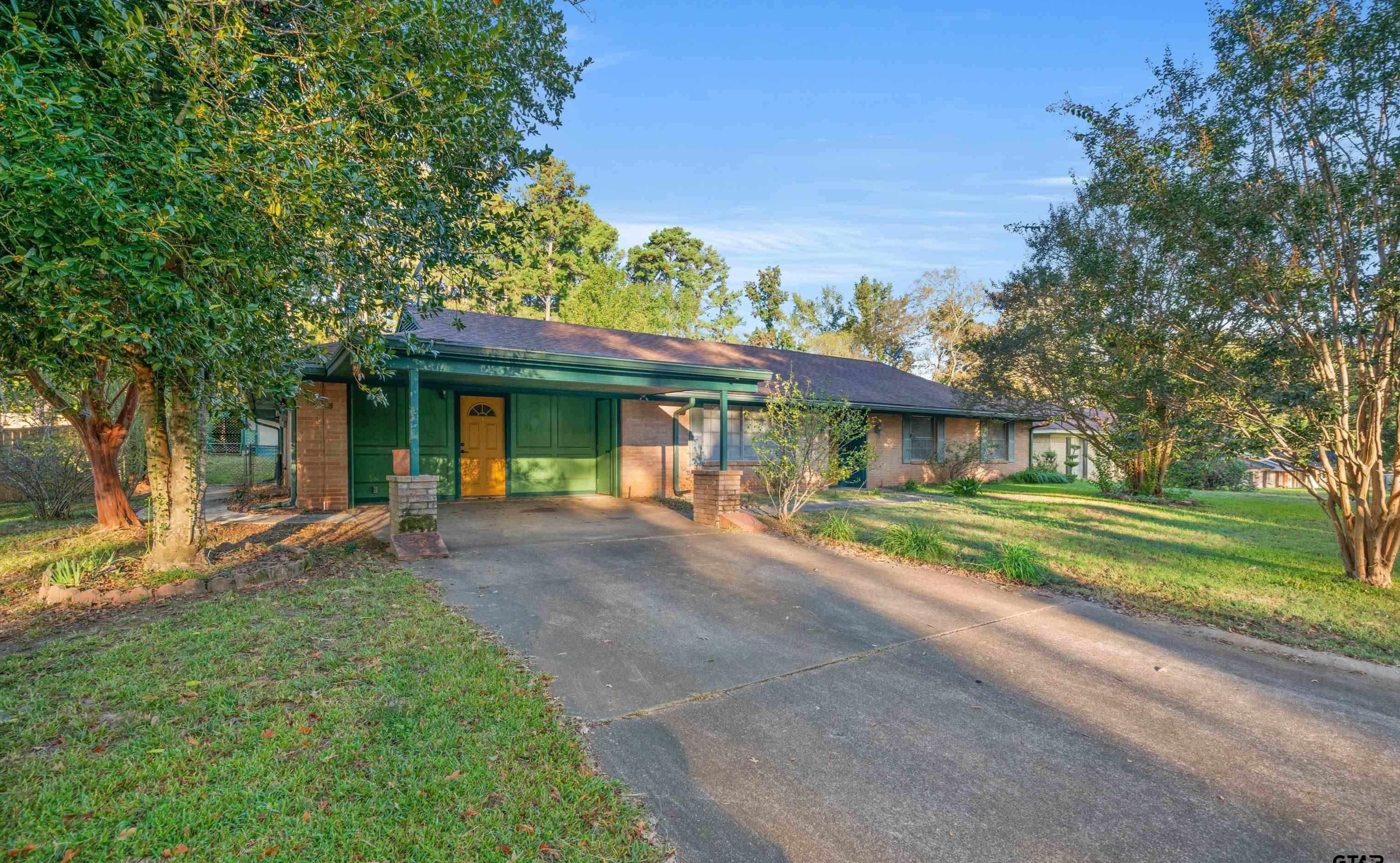 603 Ambassador Blvd, Marshall, TX 75672