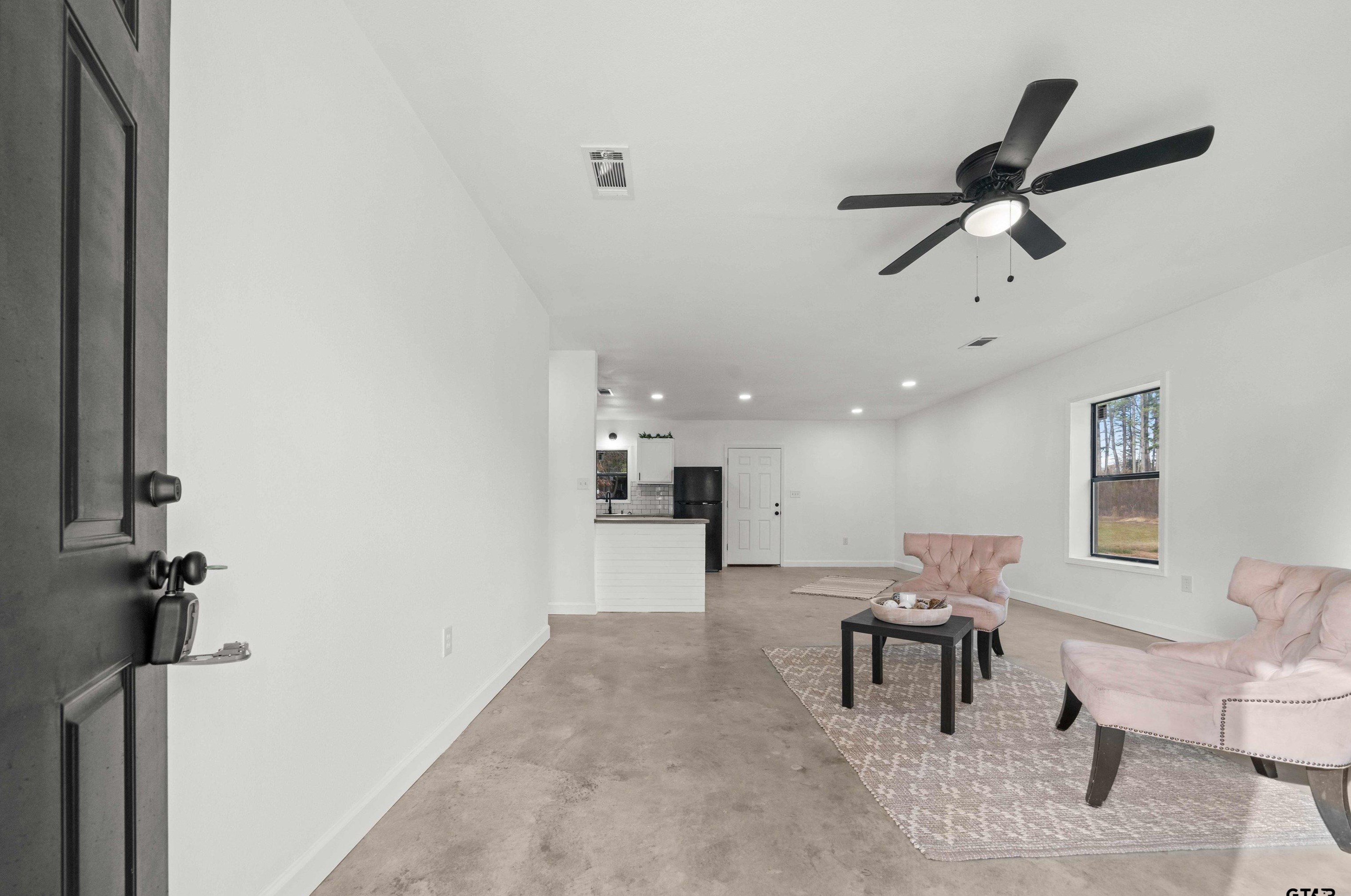 4530 Ridge Rd, Chandler, TX 75758