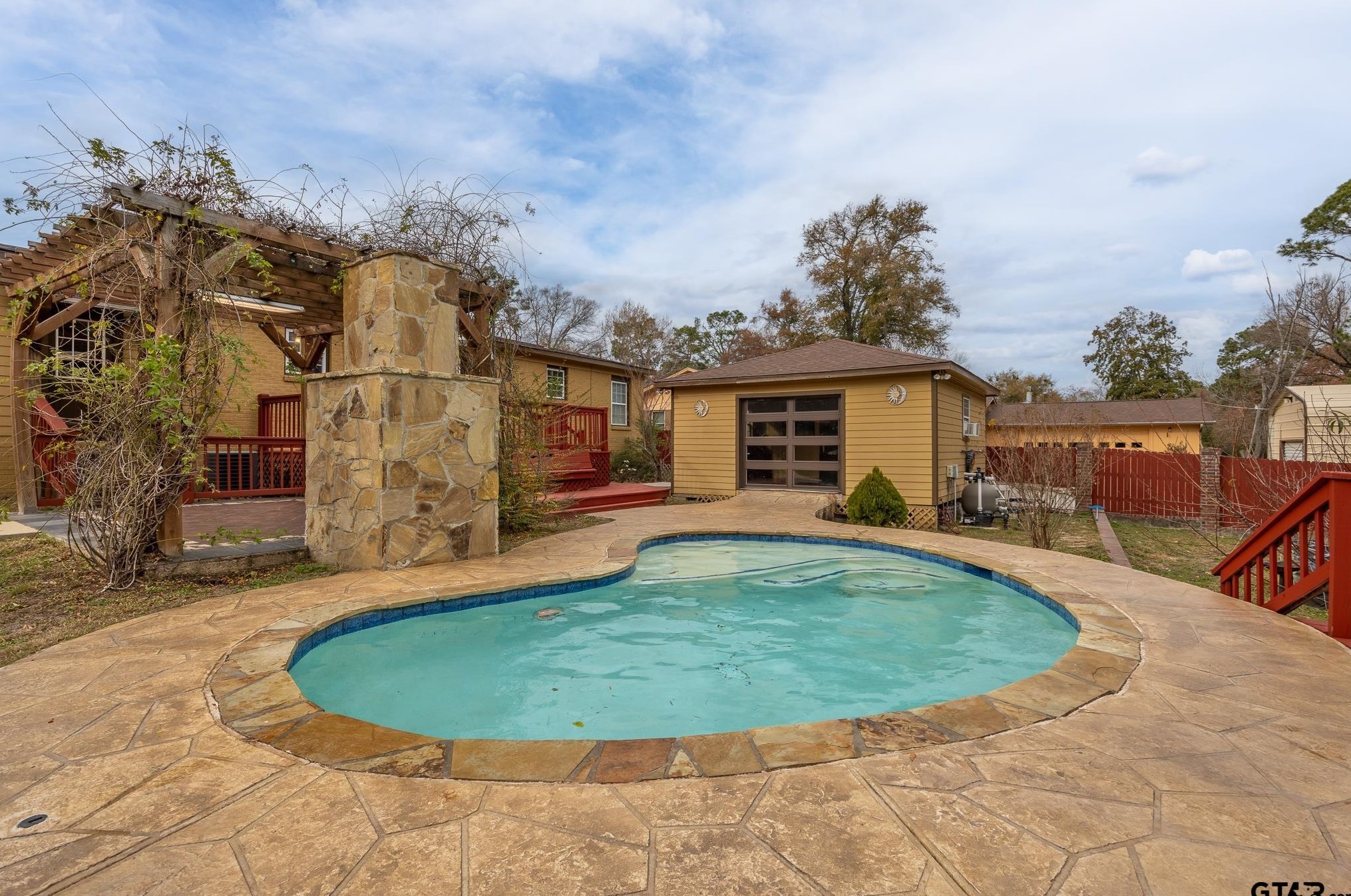 3105 Club Lake Dr, Tyler, TX 75702-1000