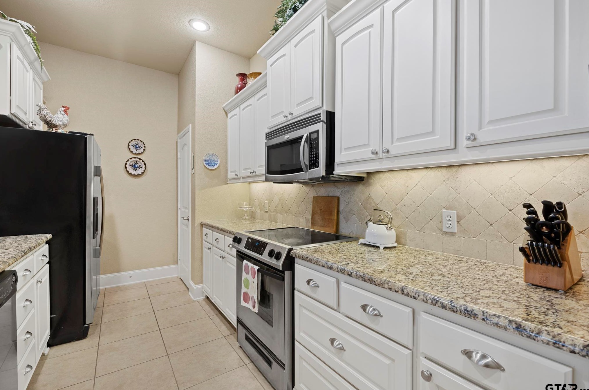 4329 Madera Dr, Tyler TX 75707-2153 exterior