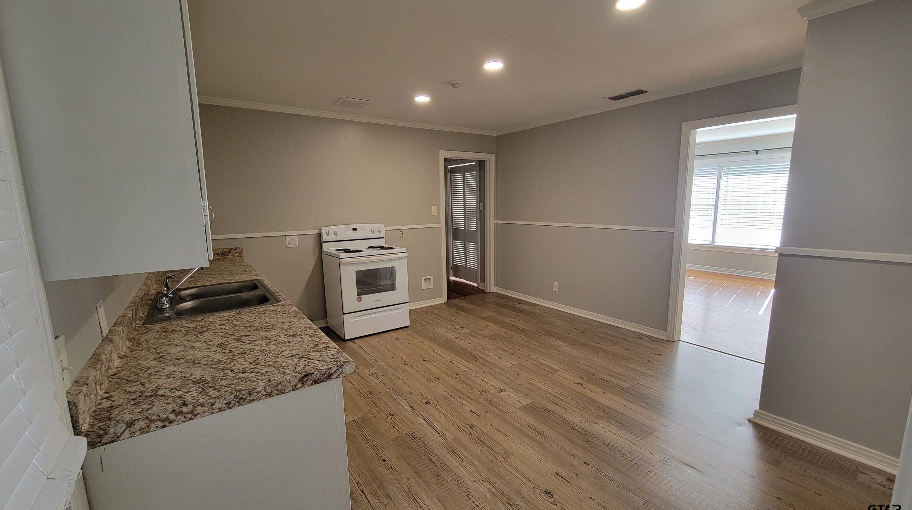 614 E Lake, Tyler, TX 75701