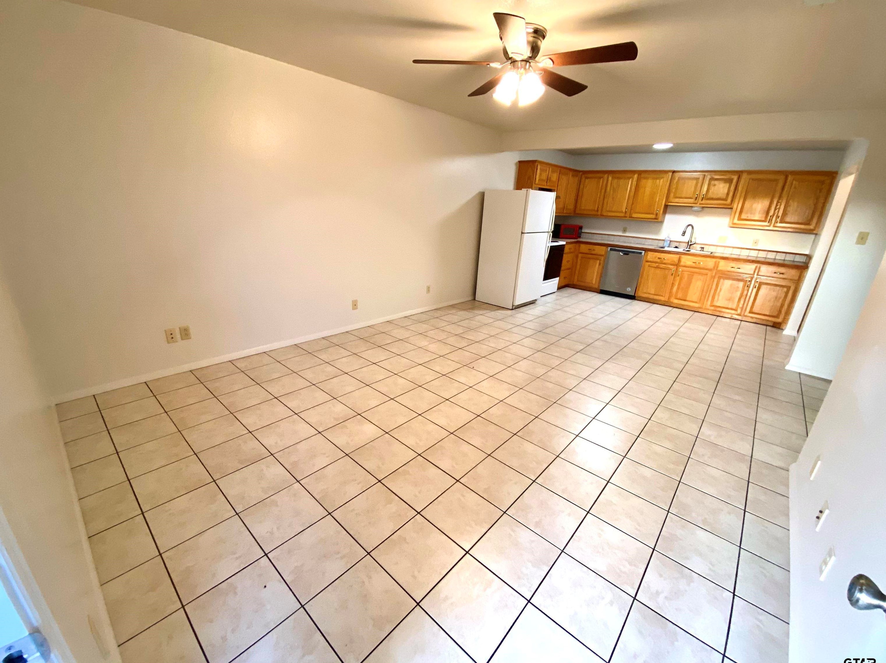 9650 Front St D, Opelika, TX 75778