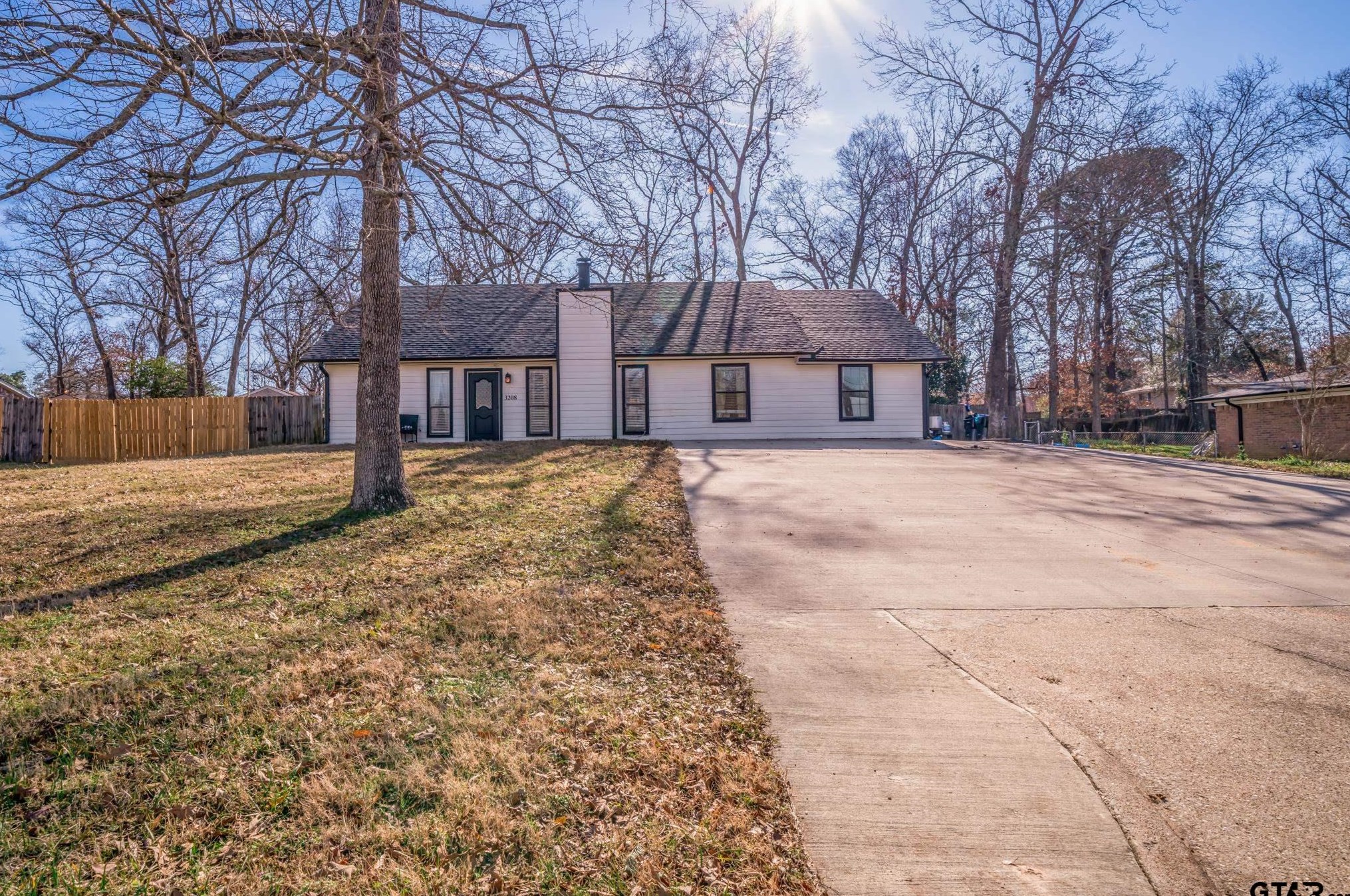 3208 Mona Dr, Longview, TX 75601-6040