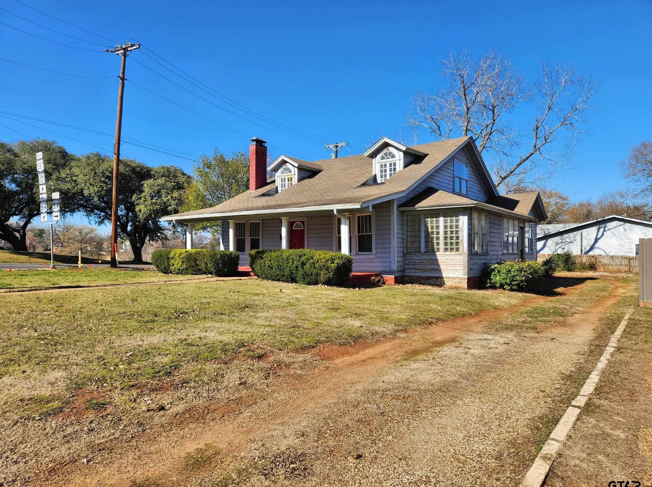 501 E Park Ave, Palestine, TX 75801